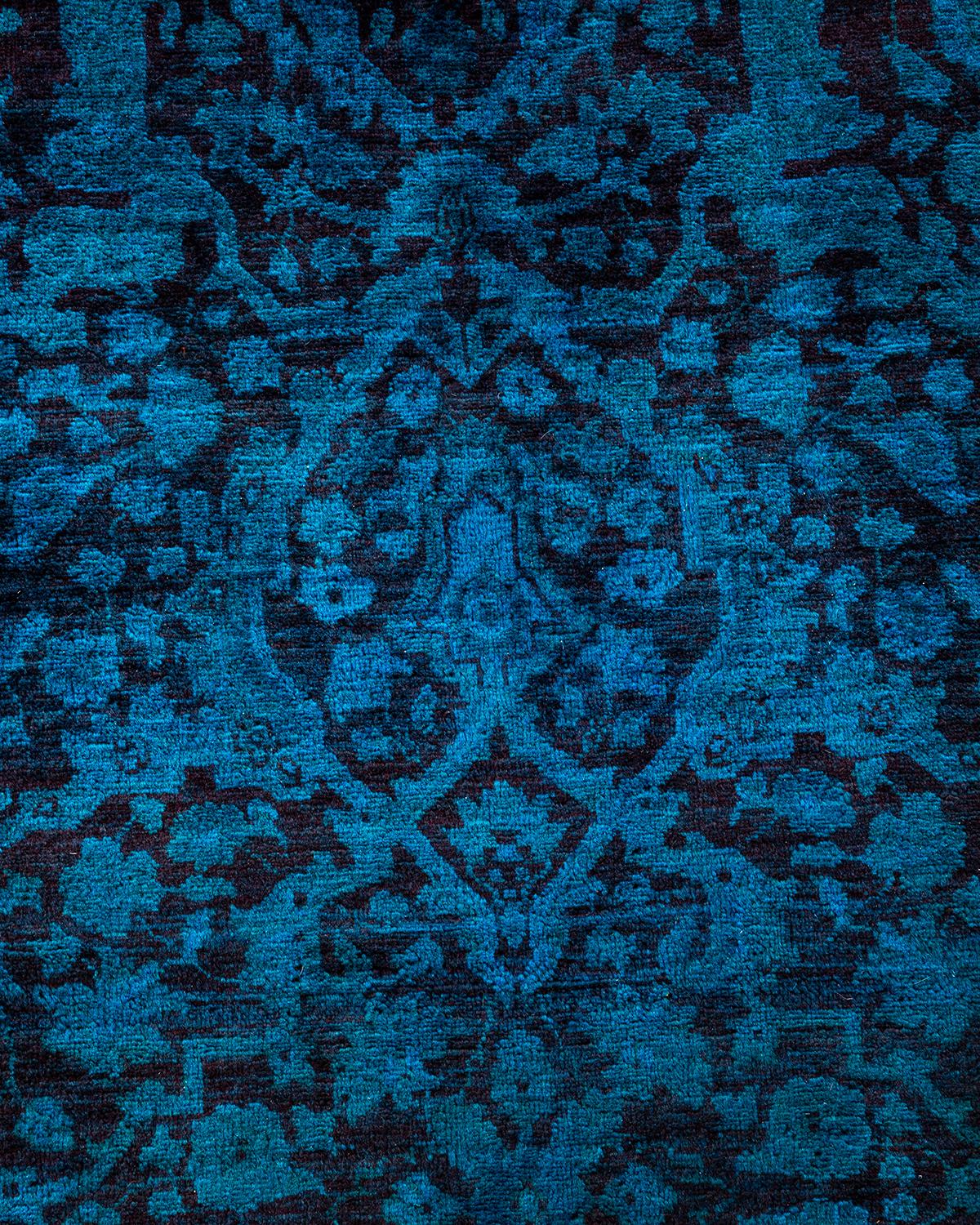 Pakistanais Tapis Overdyed en laine nouée à la main rouge en vente