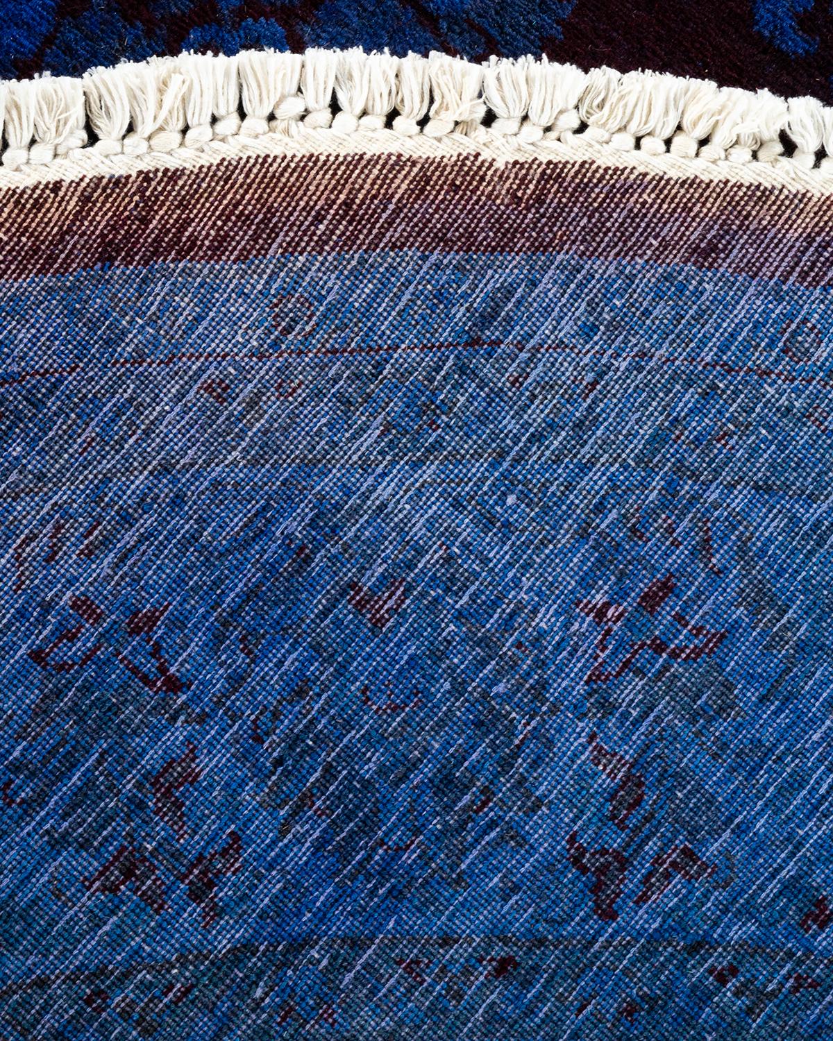 XXIe siècle et contemporain Tapis Overdyed en laine nouée à la main rouge en vente