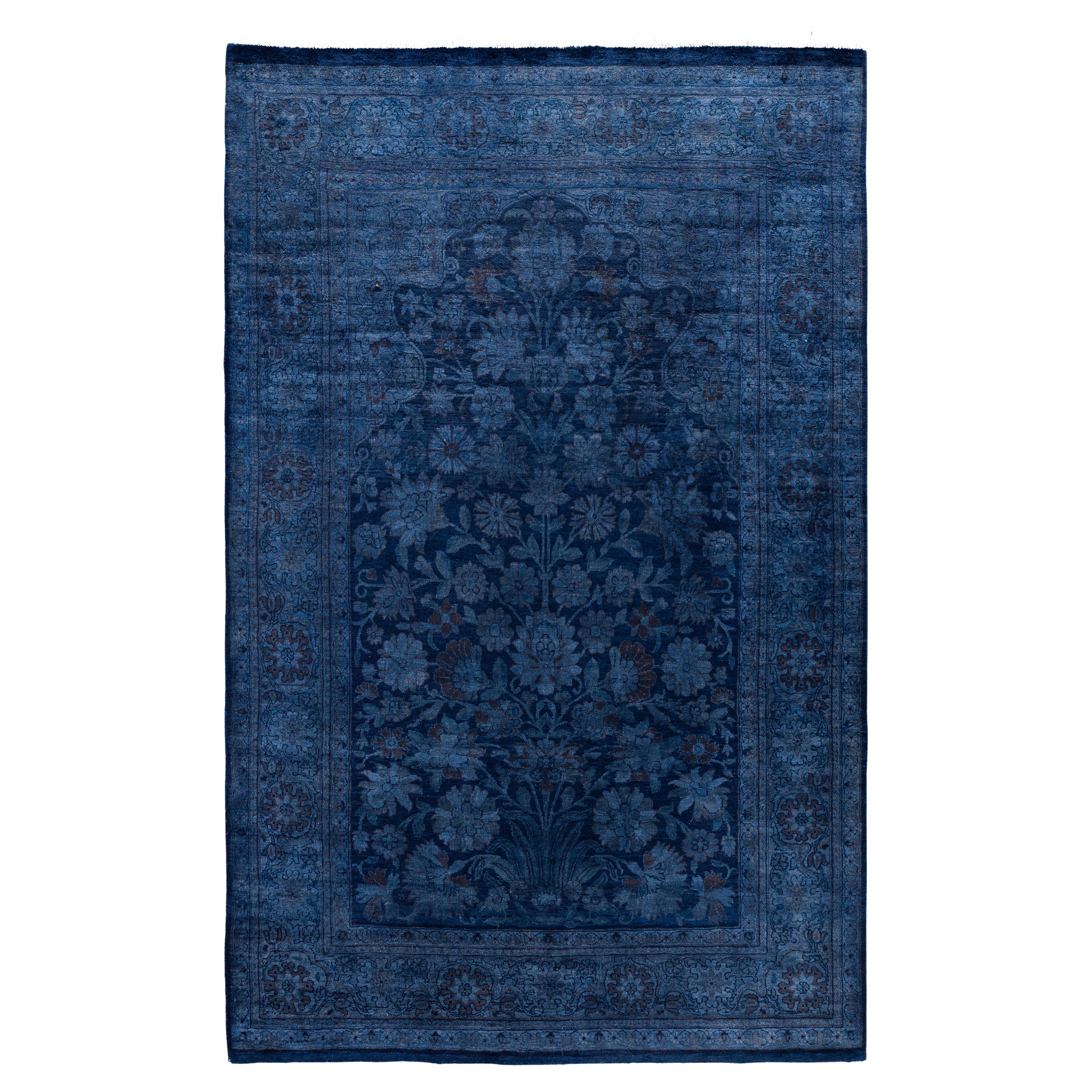 Tapis unique en laine surteintée bleu 4' 1" x 6' 2"