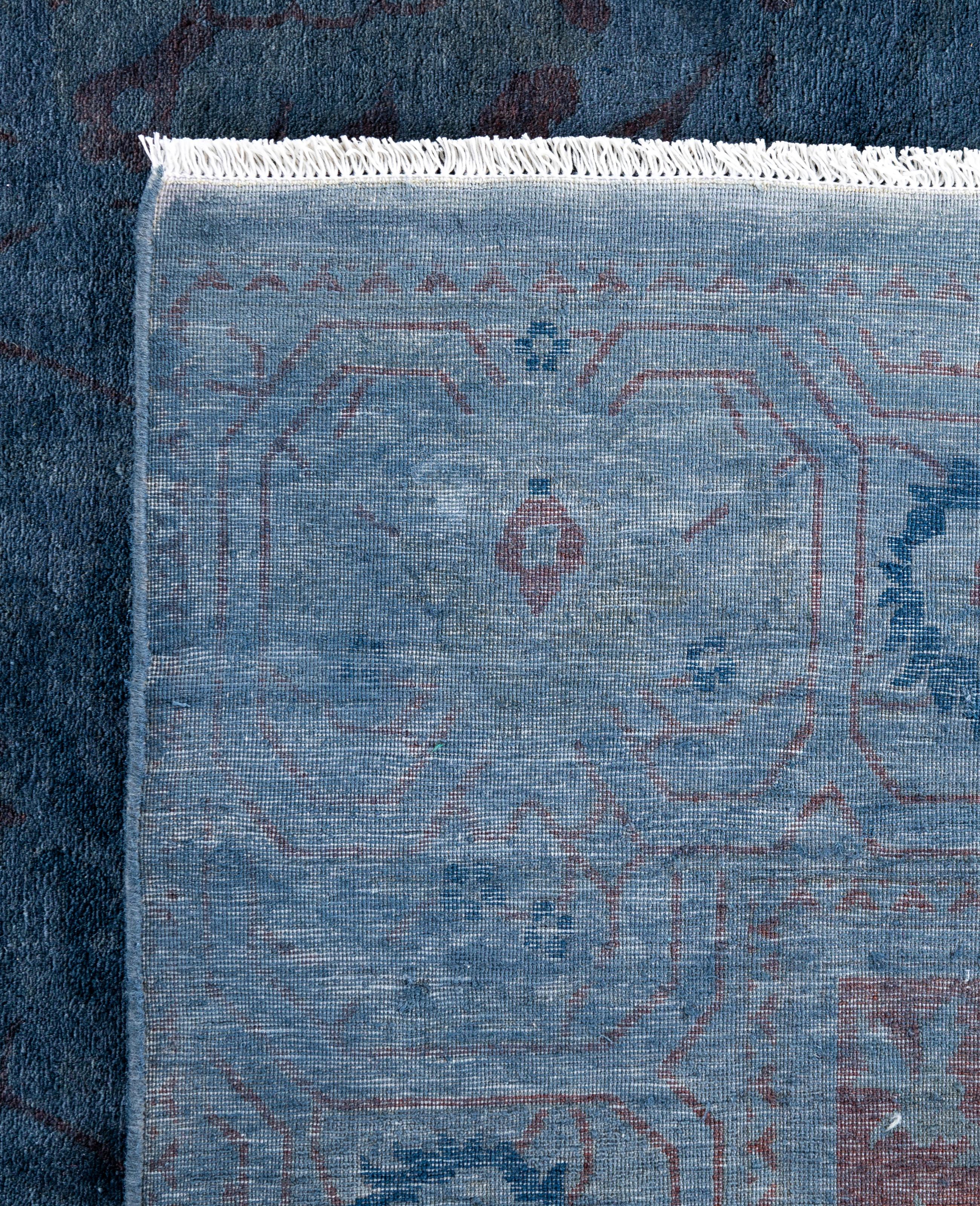 Tapis unique en laine surteintée bleu 6' 1