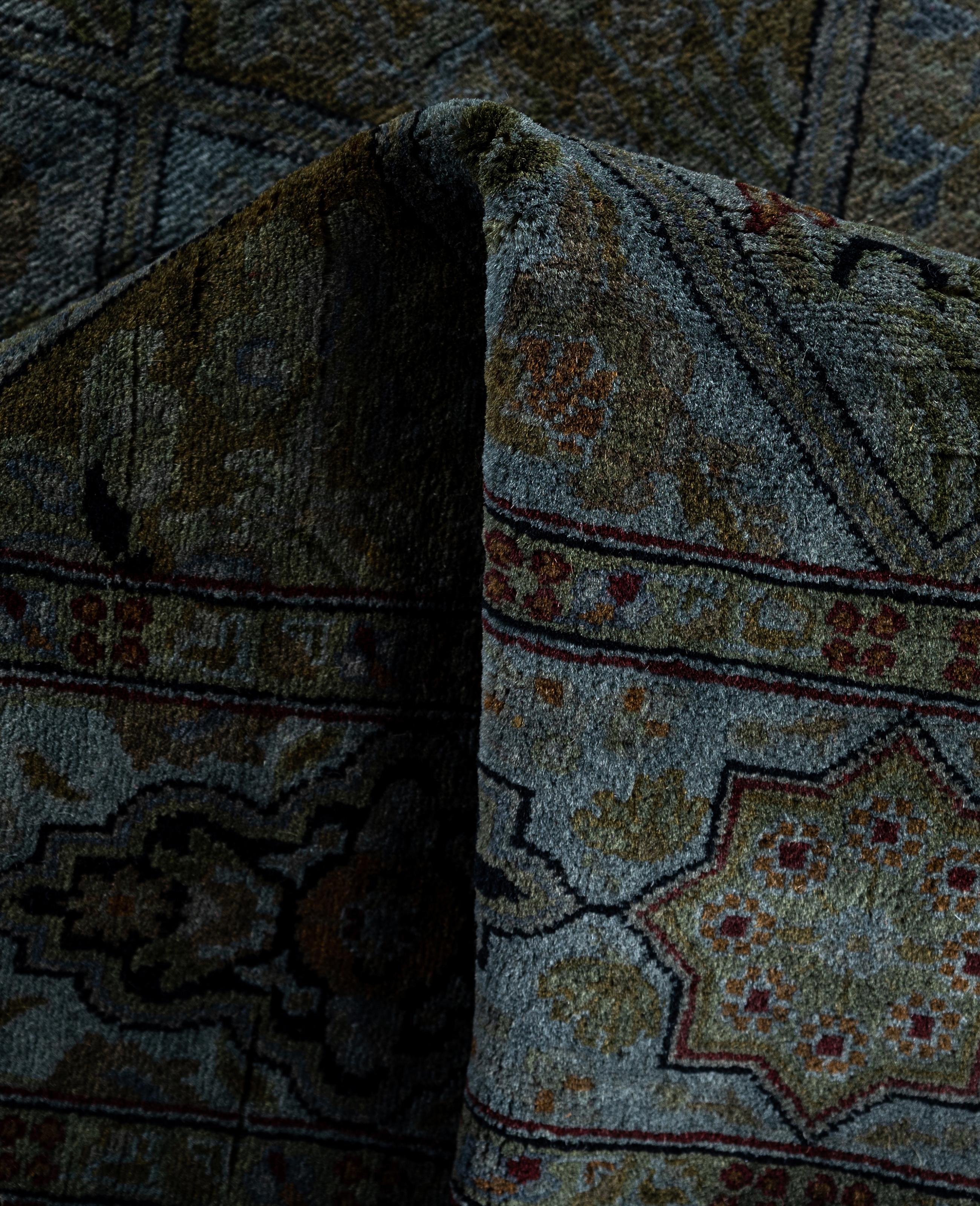Laine Tapis de sol en laine gris surteint et unique en son genre 2' 8