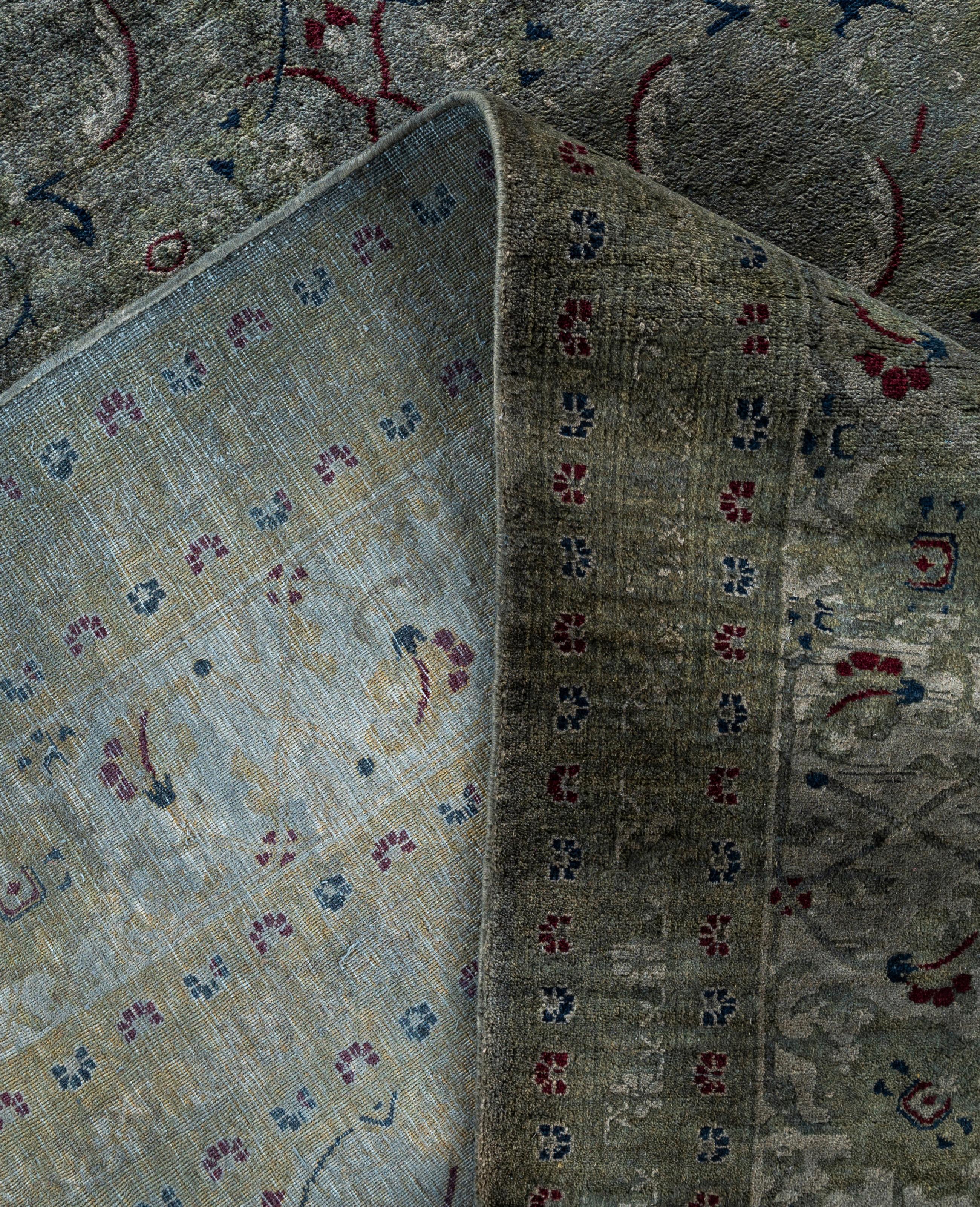 XXIe siècle et contemporain Tapis de sol en laine gris surteint et unique en son genre 8' 3