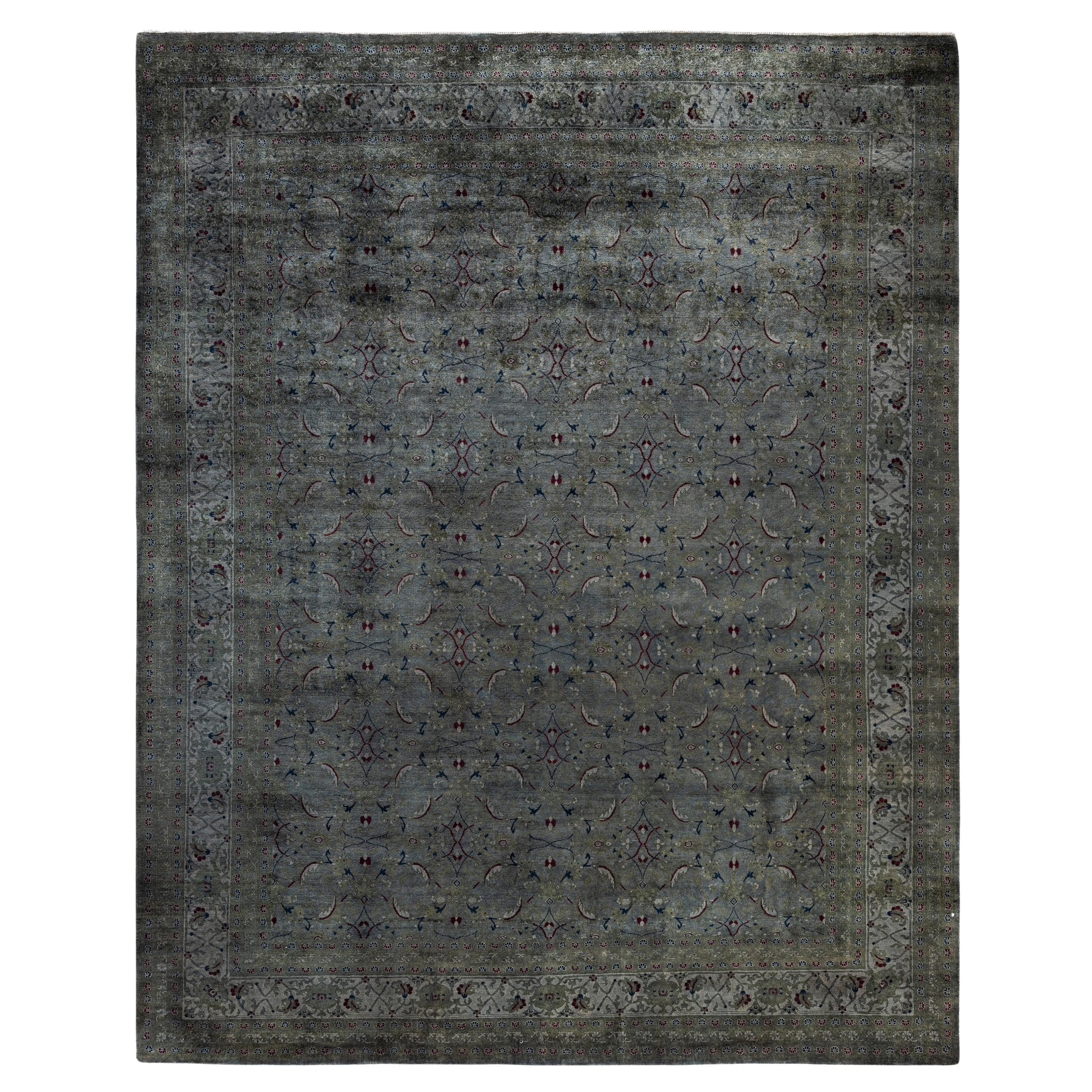 Tapis de sol en laine gris surteint et unique en son genre 8' 3" x 10' 1" en vente