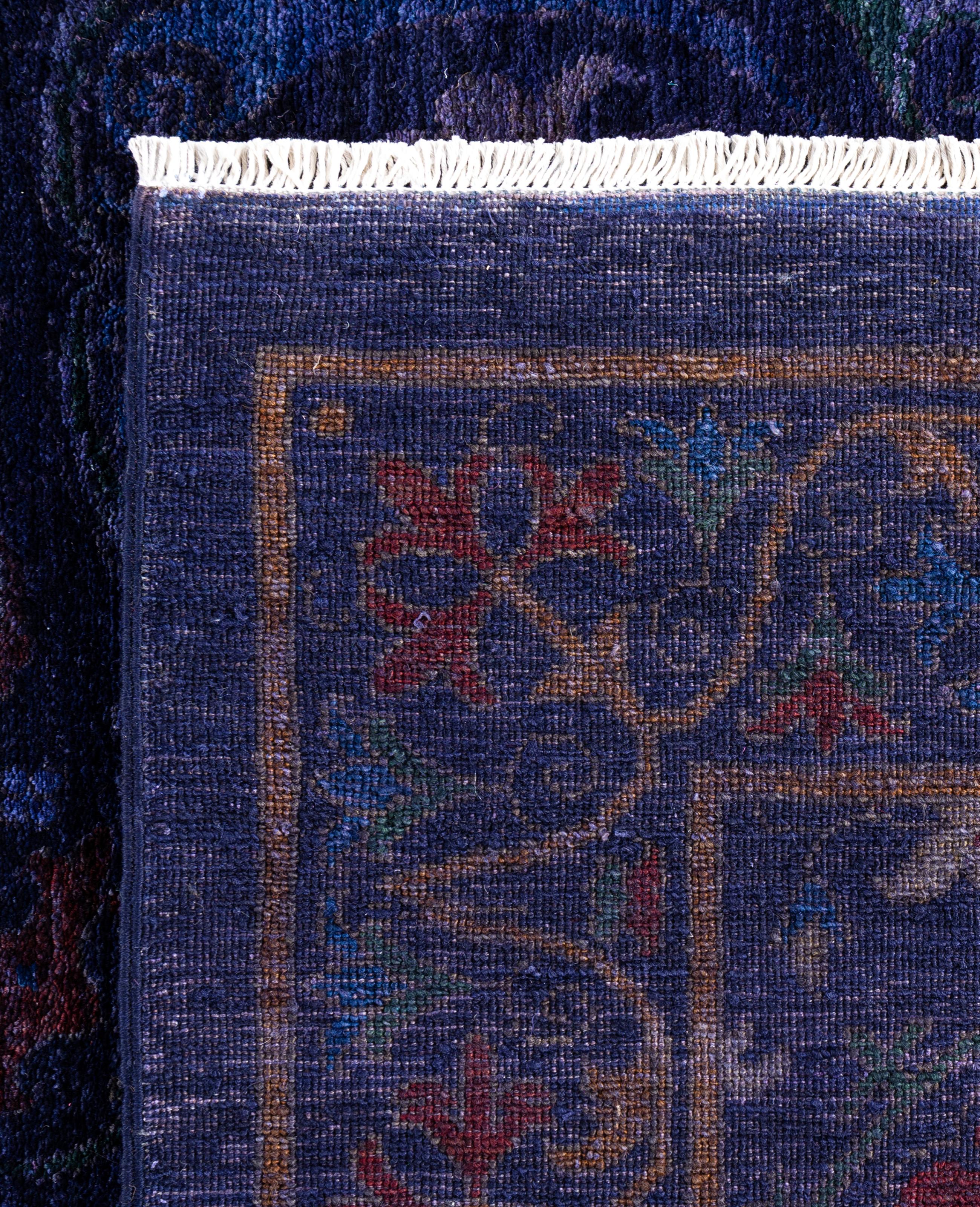 XXIe siècle et contemporain Tapis de zone Overdyed One-of-a-Kind en laine marine 9' 3