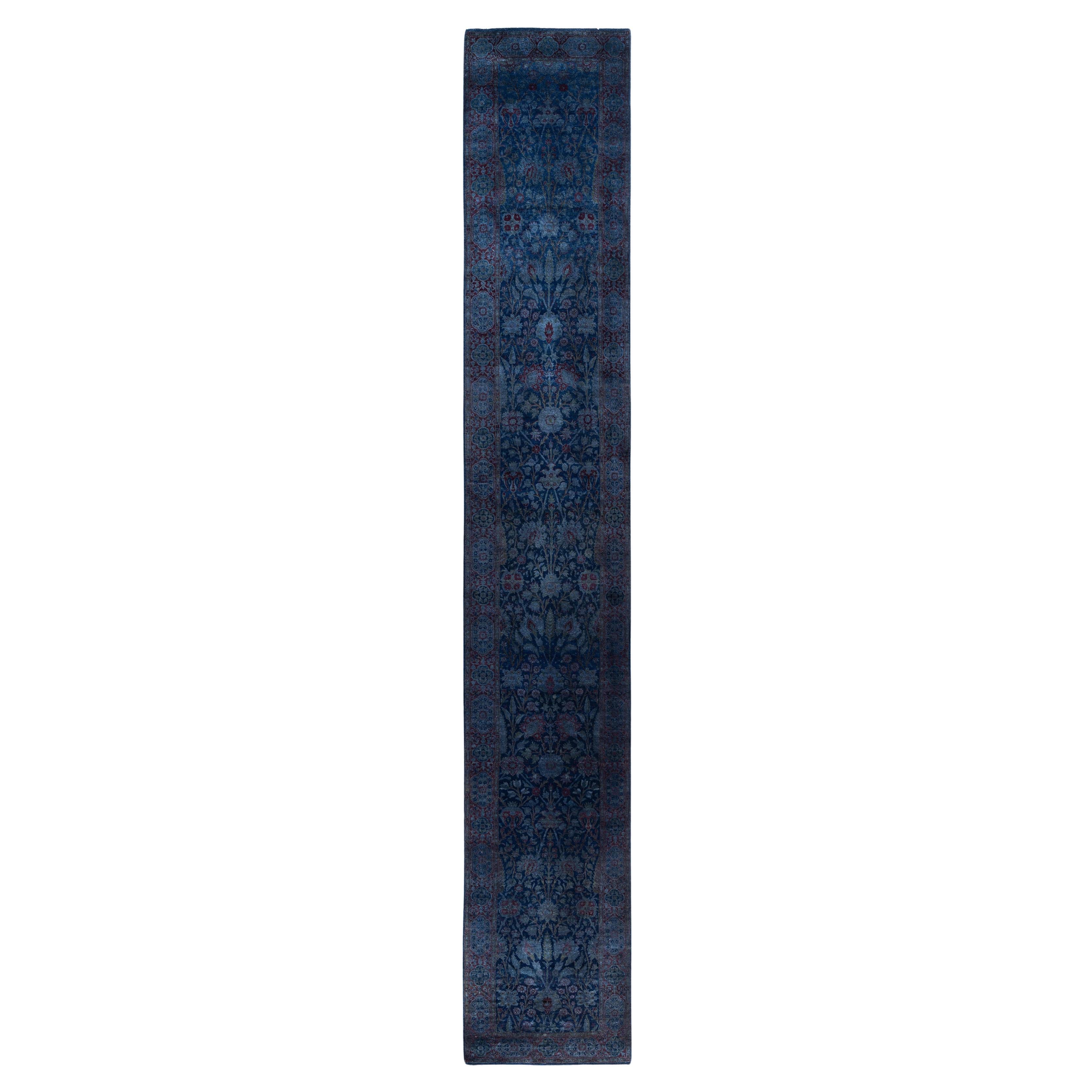 Runner in lana navy sovratinto unico nel suo genere 2' 8" x 15' 8" in vendita