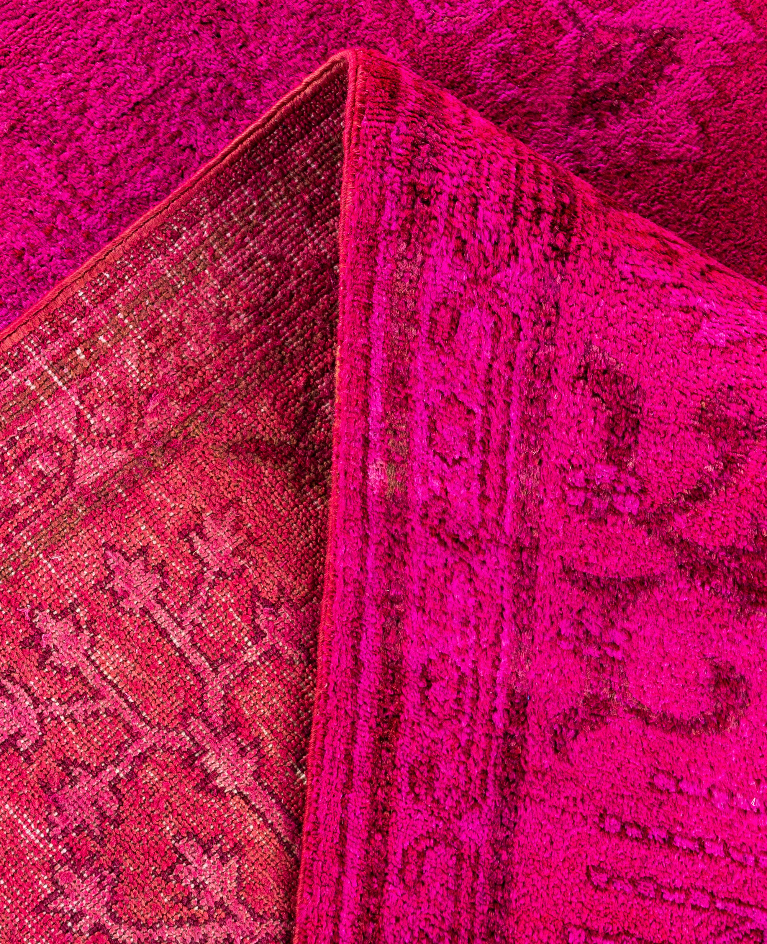 XXIe siècle et contemporain Tapis de sol en laine surteint et unique en son genre rose 6' 4