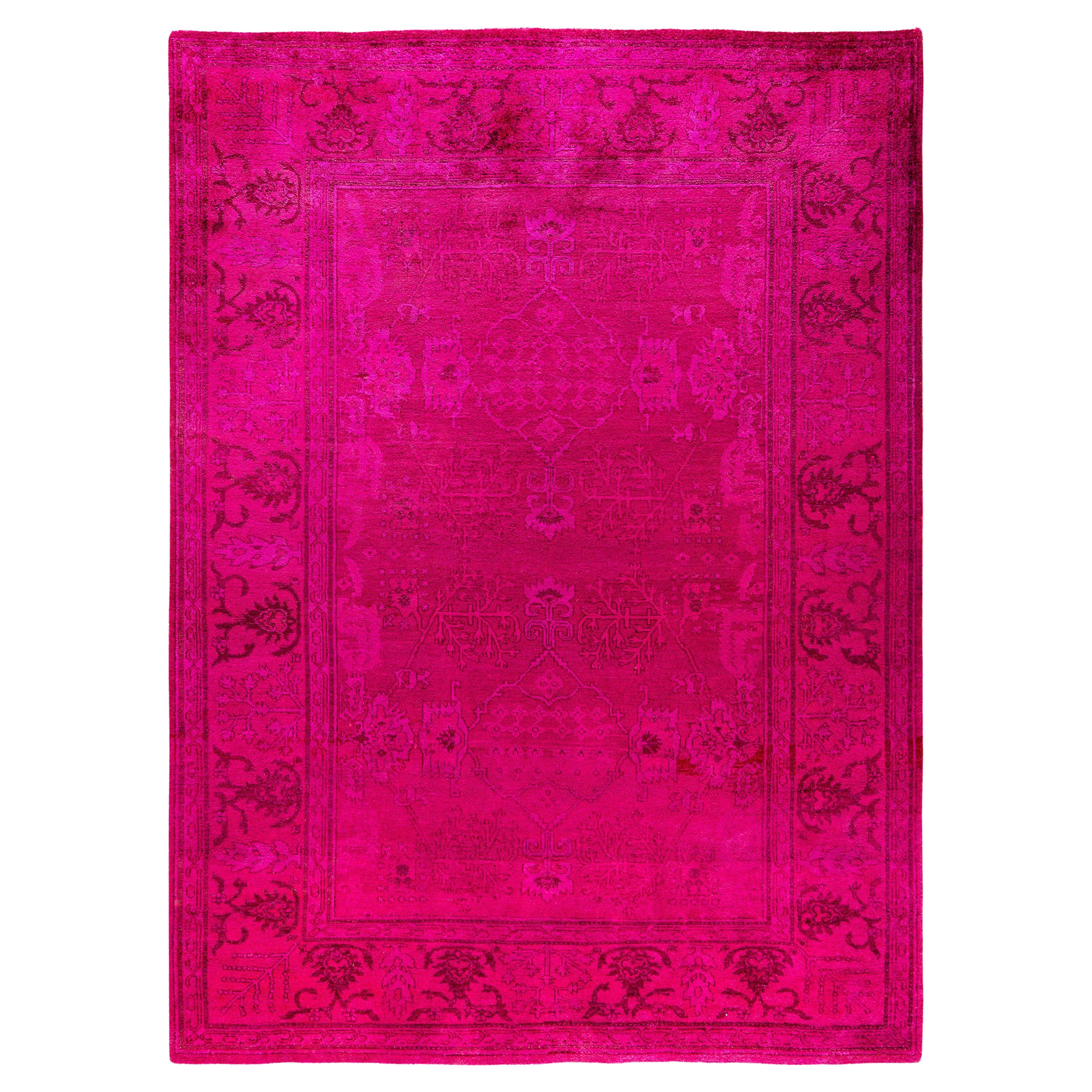 Tapis de sol en laine surteint et unique en son genre rose 6' 4" x 8' 7" en vente