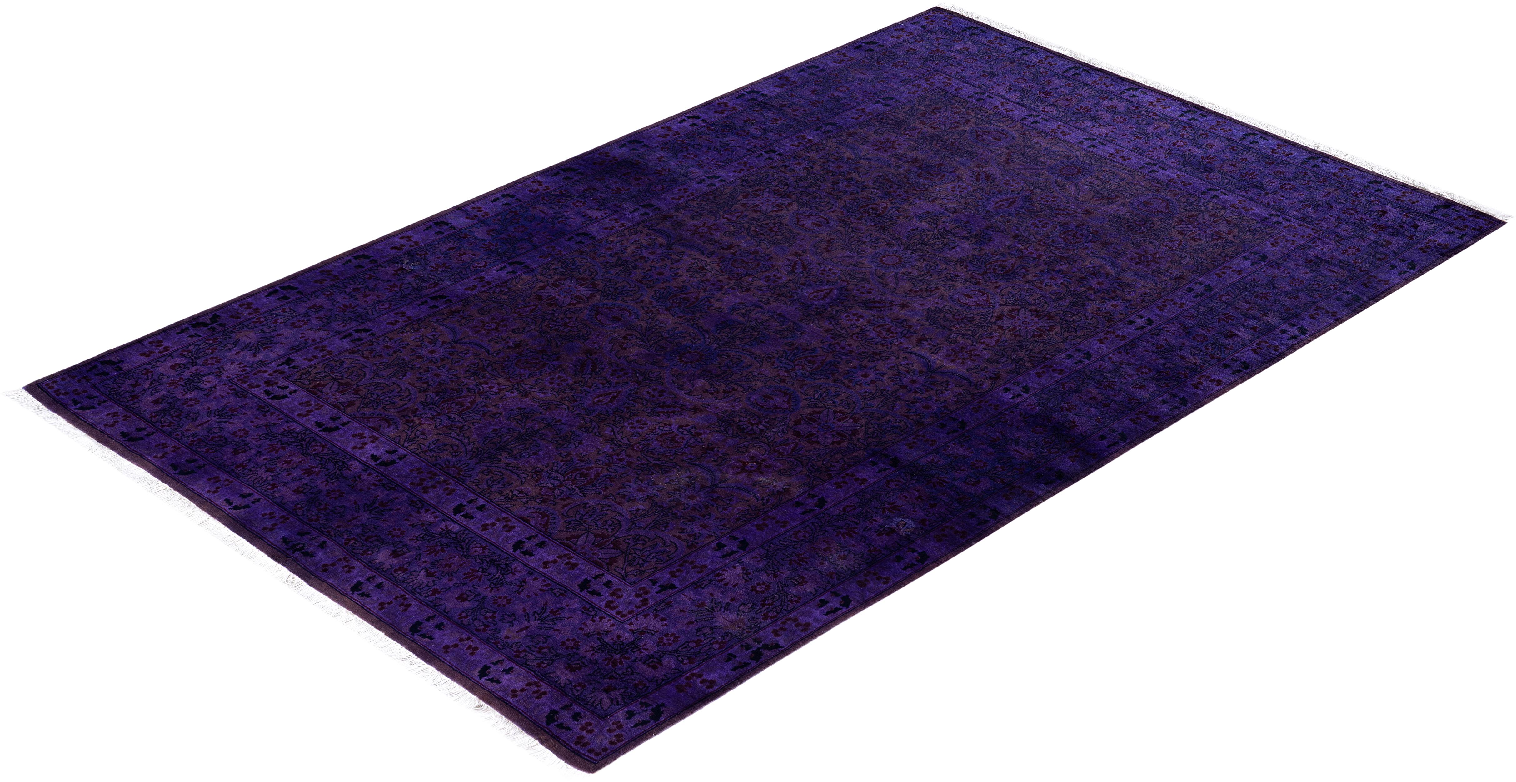 Tappeto per l'area viola in lana Overdyed One-of-a-Kind 4'6