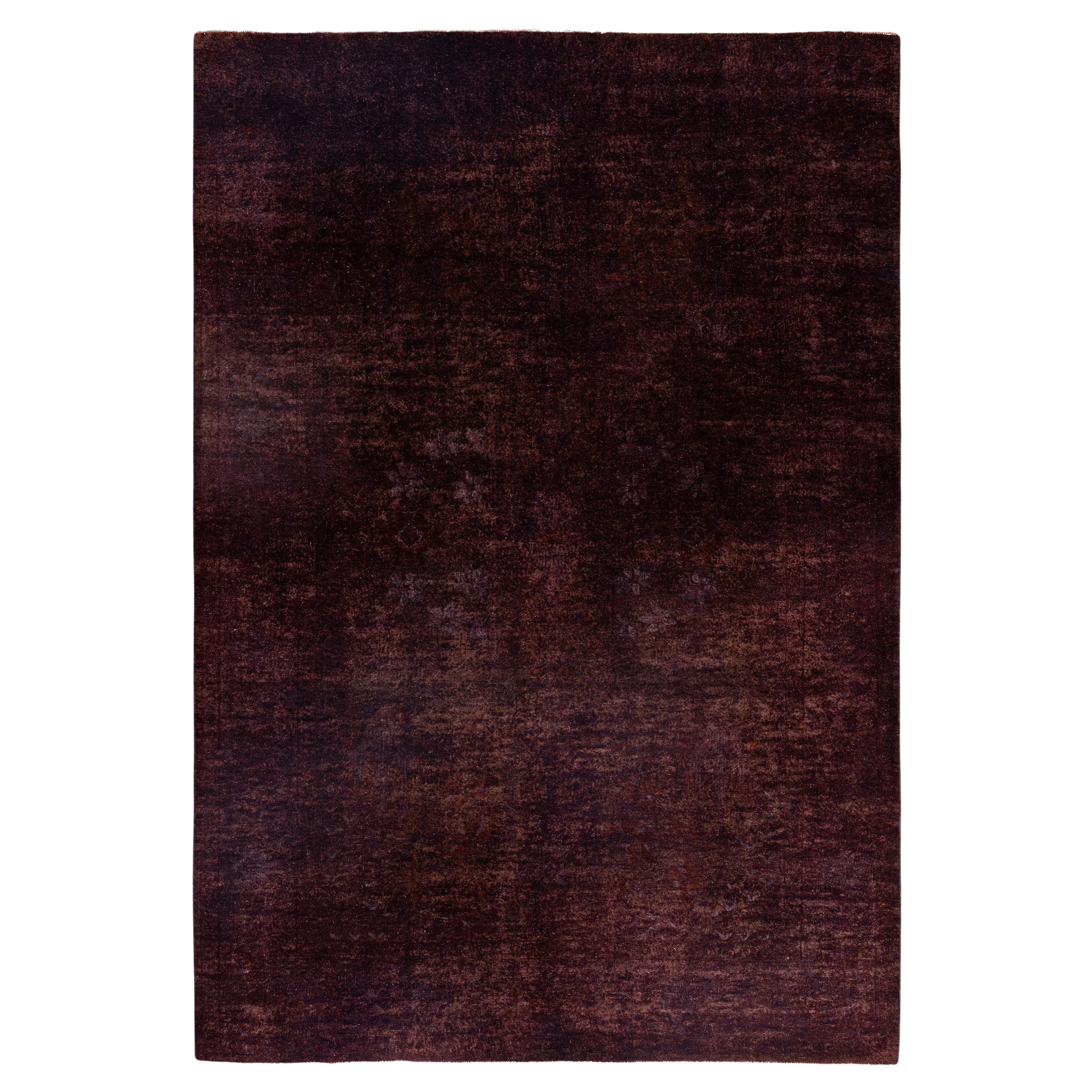 Tapis de sol en laine surteint unique en son genre pourpre 5' 3" x 7' 7"