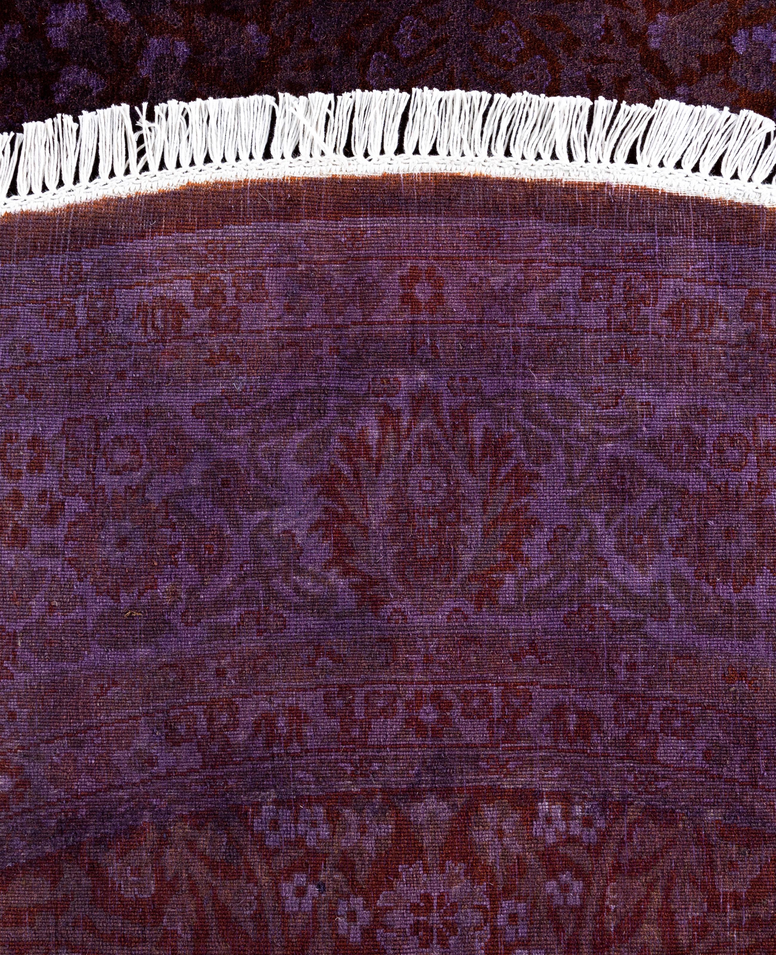 Tappeto rotondo in lana viola Overdyed One-of-a-Kind 6' 1