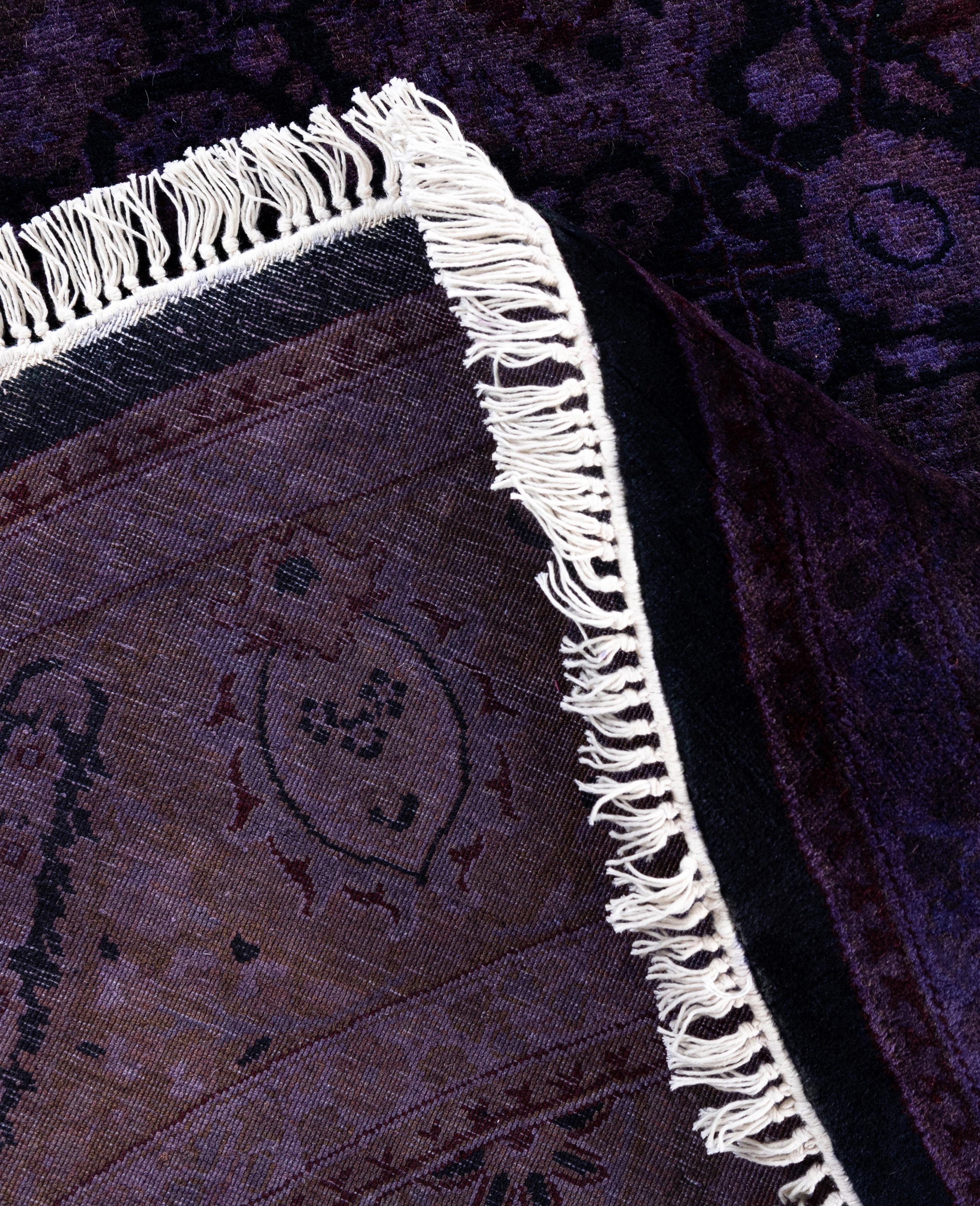 XXI secolo e contemporaneo Tappeto rotondo in lana viola Overdyed One-of-a-Kind 6' 1