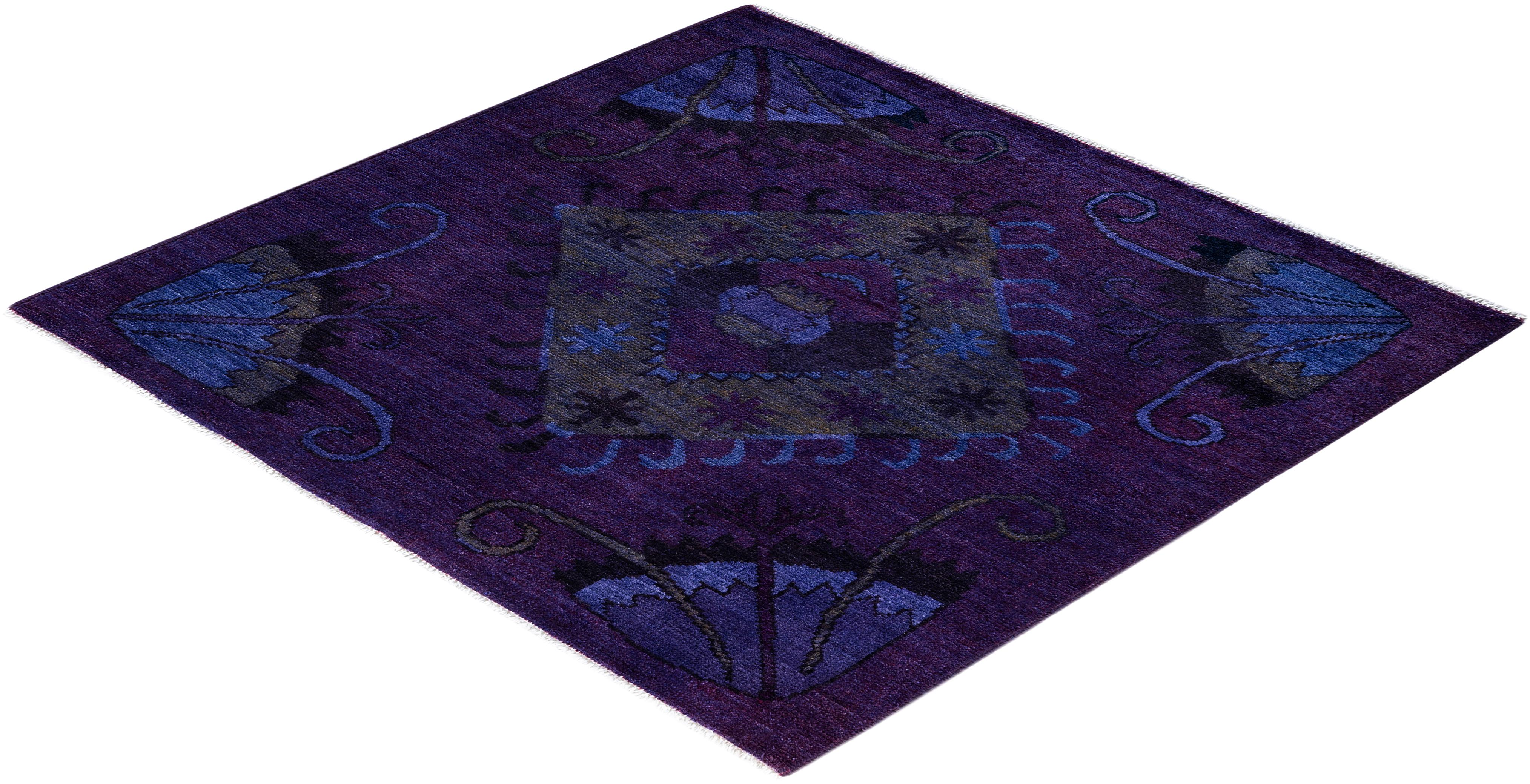 Tapis de sol carré en laine surteint et unique en son genre pourpre 5' 1