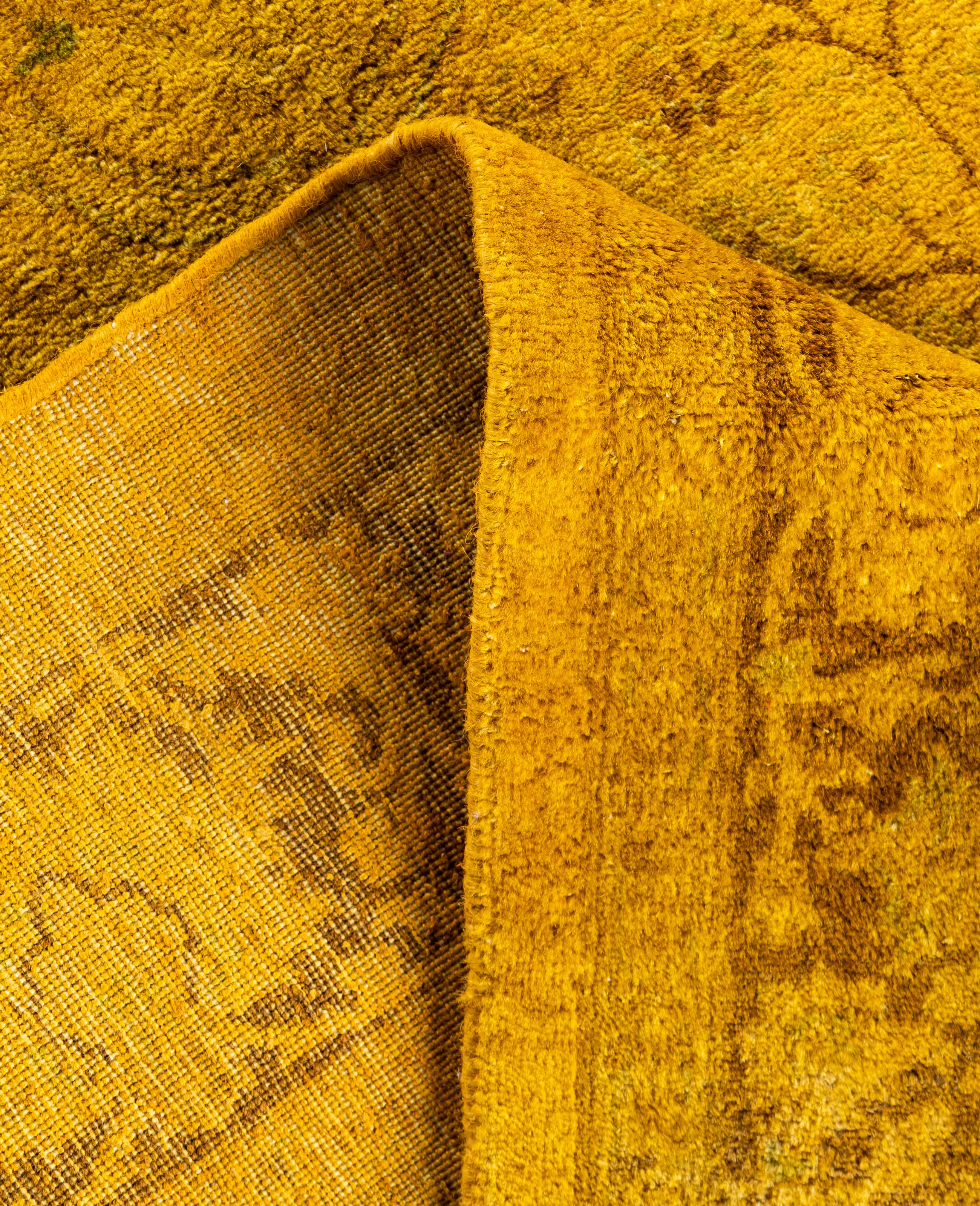 XXI secolo e contemporaneo Tappeto giallo in lana Overdyed One of a-Kind 3' 2