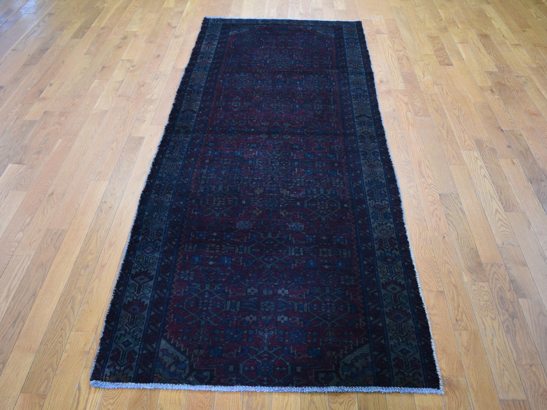 Ce fabuleux tapis noué à la main a été créé et conçu pour une résistance et une durabilité accrues. Ce tapis a été fabriqué à la main pendant des semaines selon la méthode traditionnelle utilisée pour fabriquer des tapis. C'est vraiment une pièce