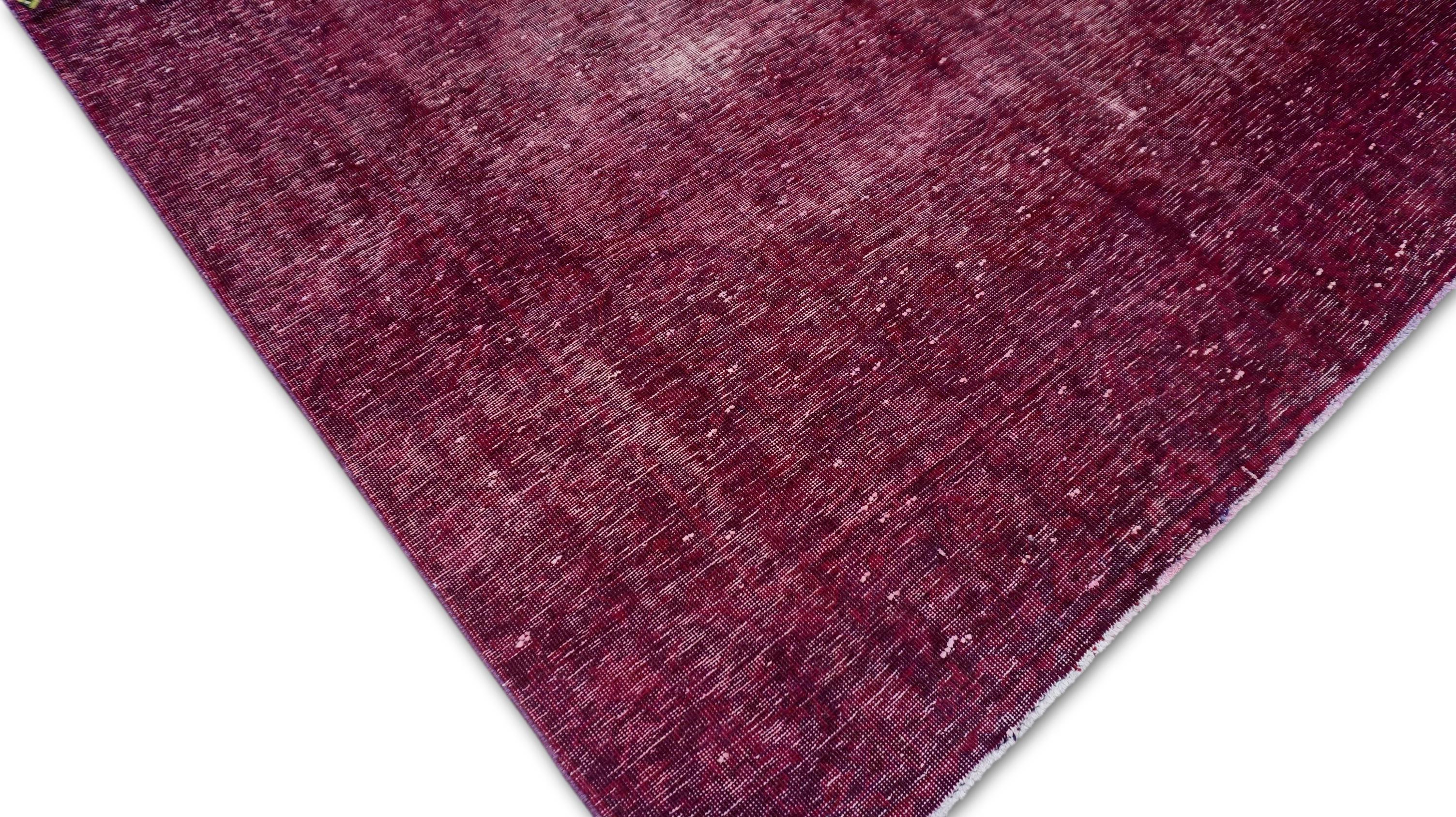 Overdyed Pflaume Lavendel Wollteppich 7'1''x10'8'' (20. Jahrhundert) im Angebot