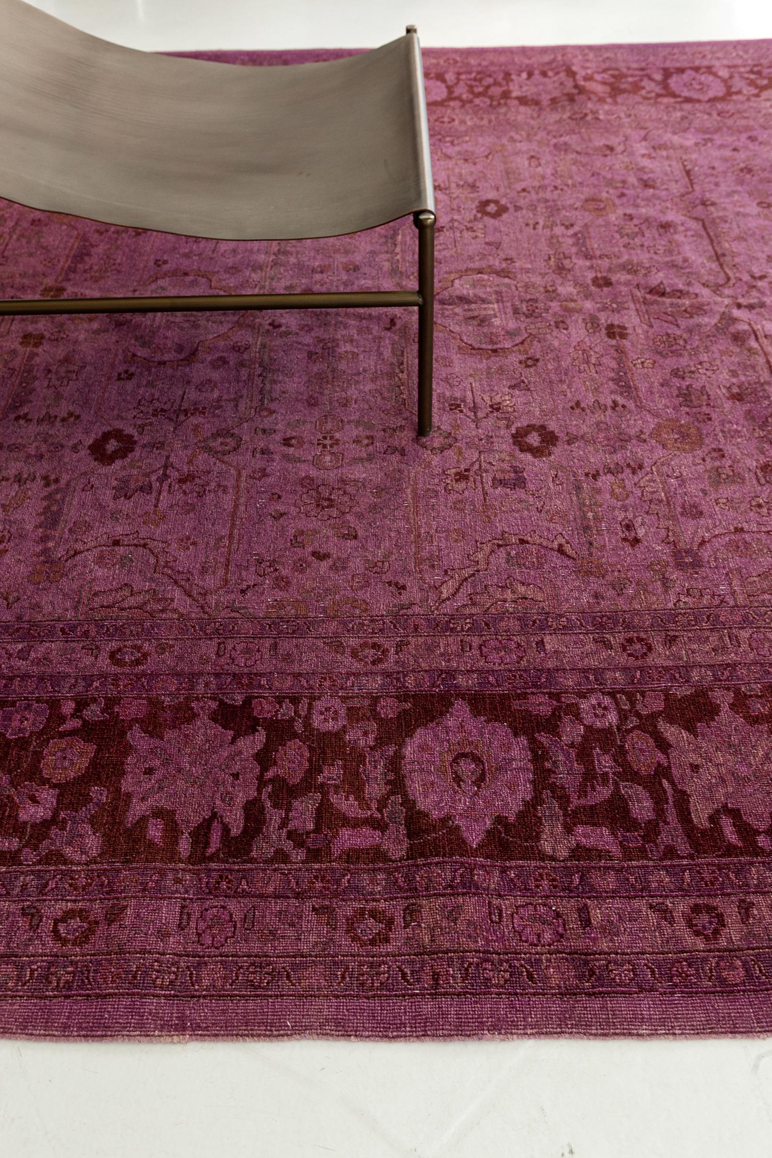 Noué à la main Tapis de style vintage surteint en vente