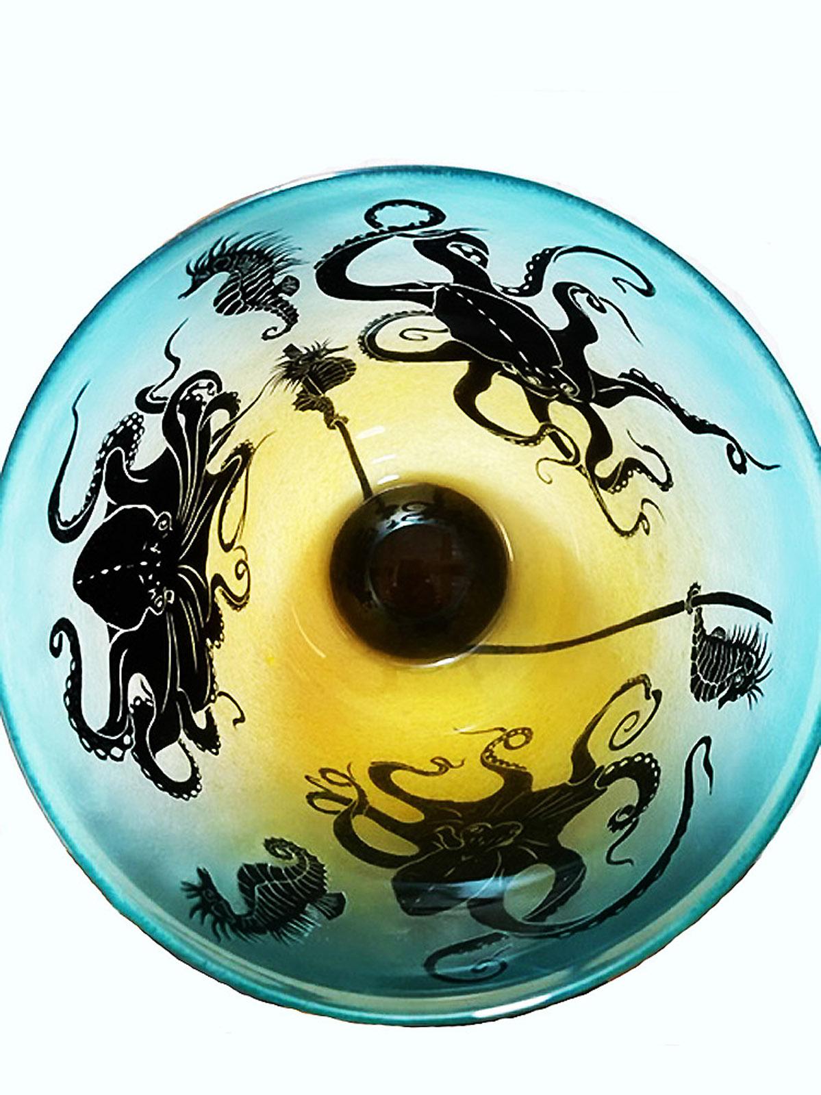 Overlay Cameo Etched Vessel with Octopus In Good Condition In WARWICK, NY