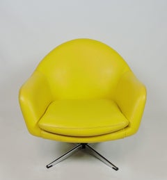 Overman Mid-Century Modern Chrome Swivel Pod Chair in Yellow