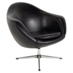 Retro Overman Pod Mid Century Black Swivel Lounge Chair