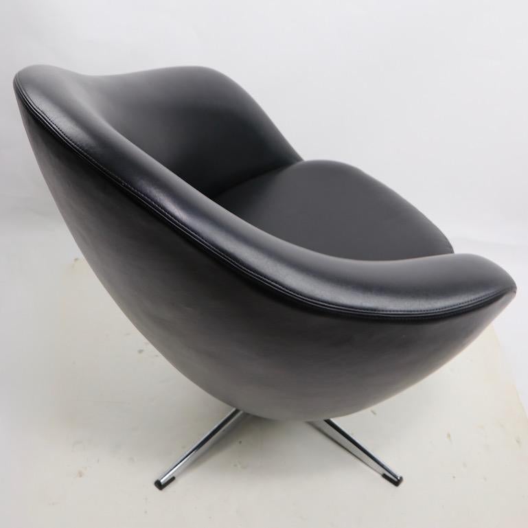 20th Century Overman Swivel Chair in Black