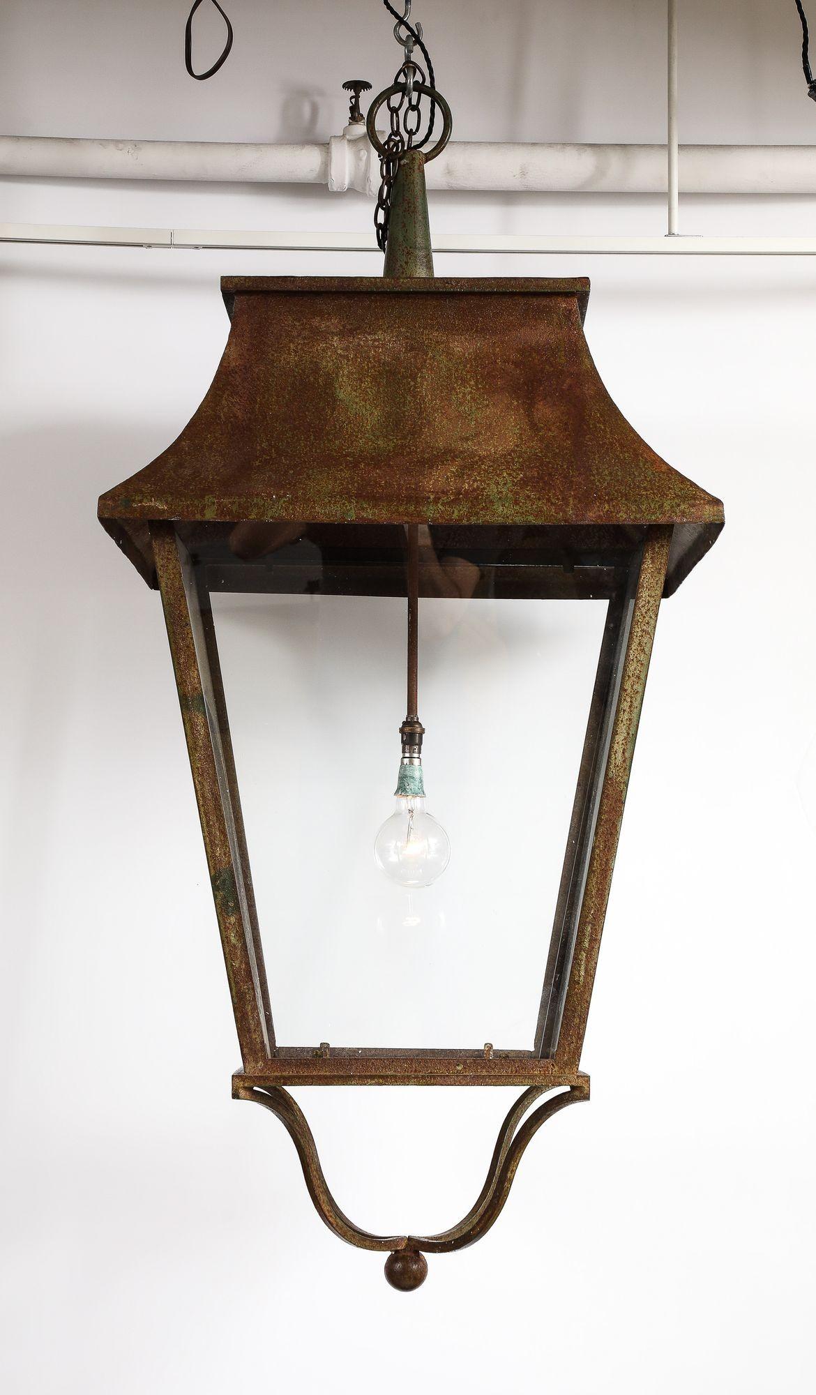 Overscale English Hall or Stable Lantern In Good Condition In Greenwich, CT