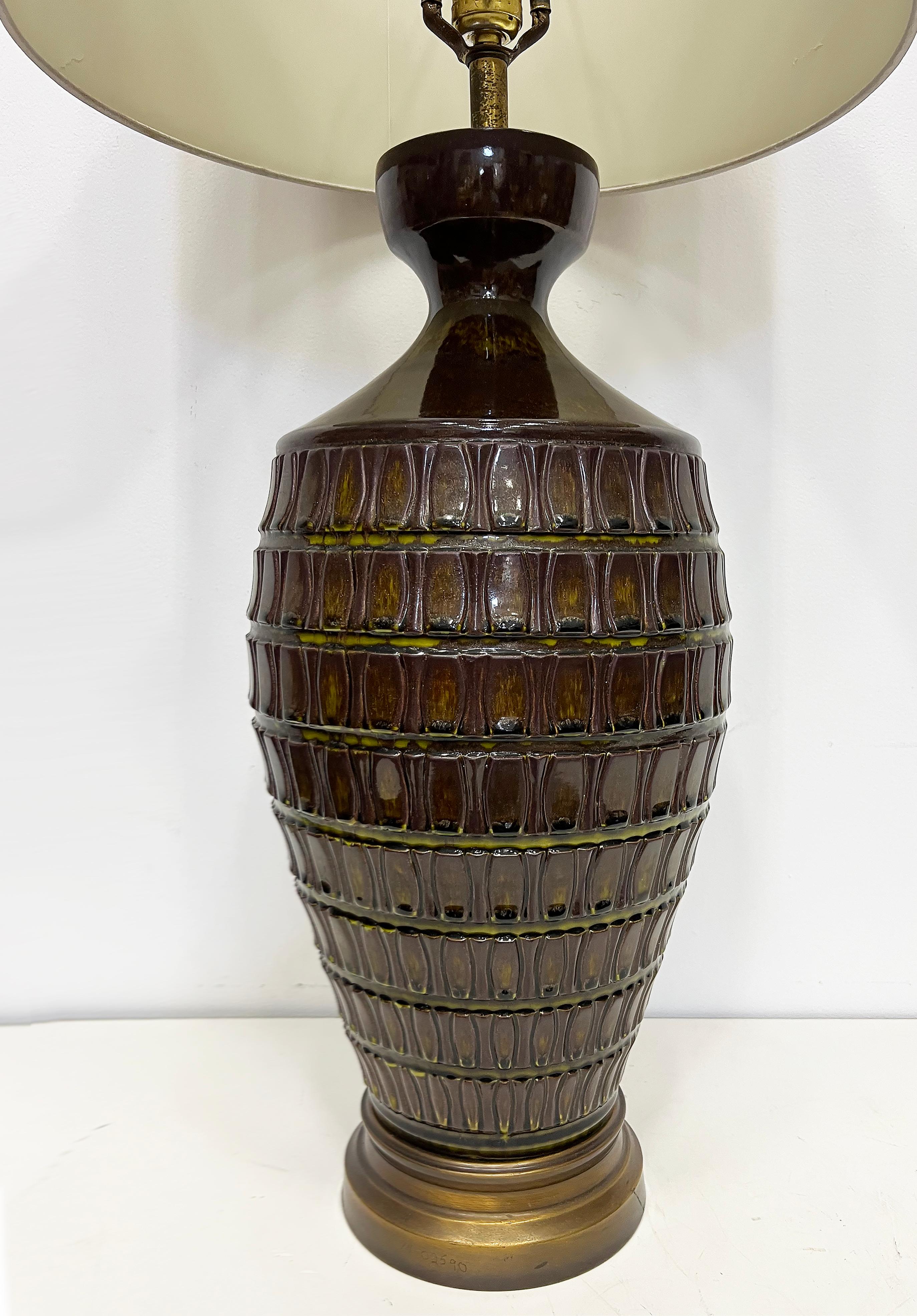 Paire de lampes de table en céramique émaillée du milieu du siècle dernier Bon état - En vente à Miami, FL