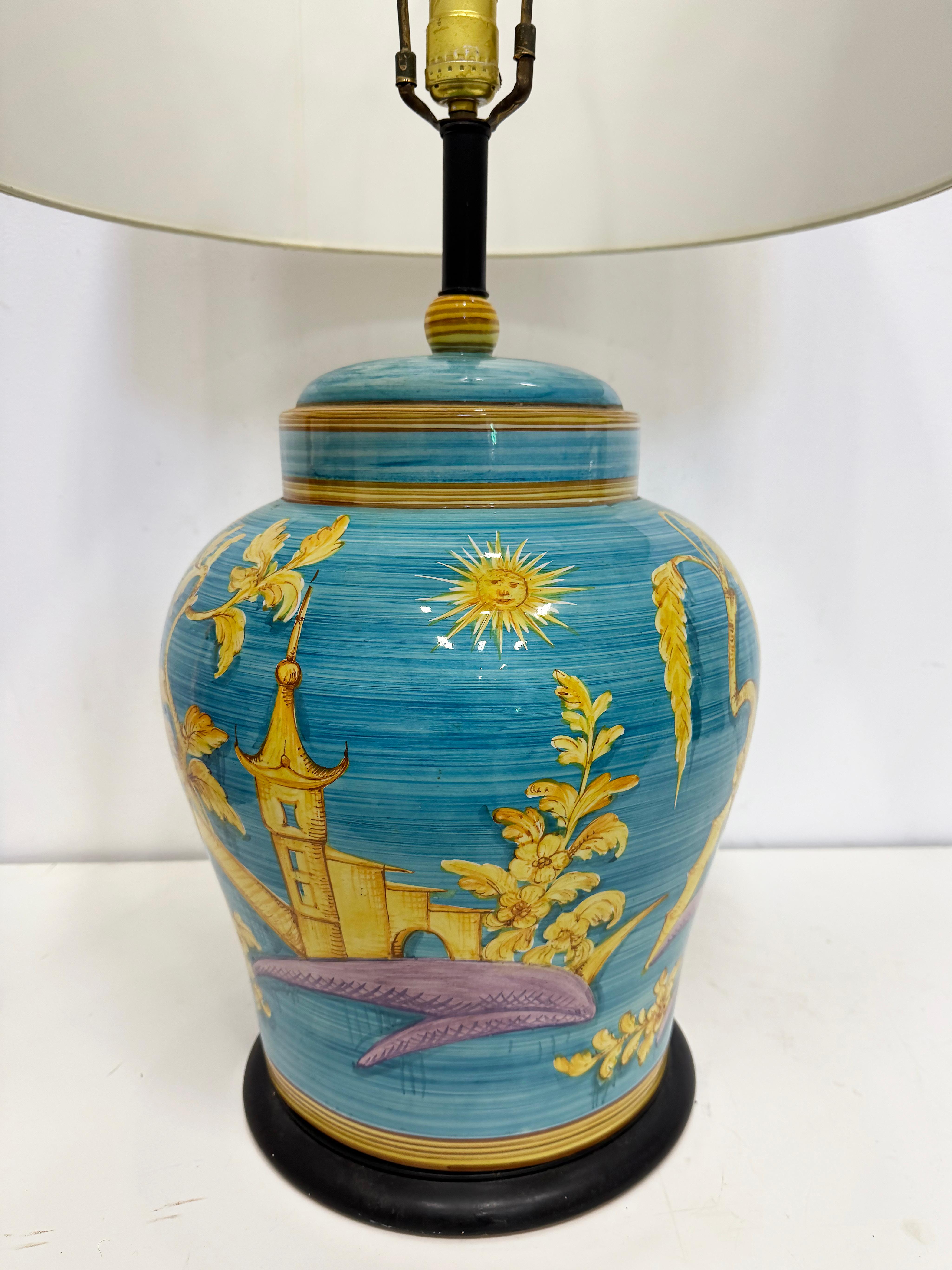 Lampe surdimensionnée en céramique à motif chinois peint à la main circa 1960, Italie en vente 1