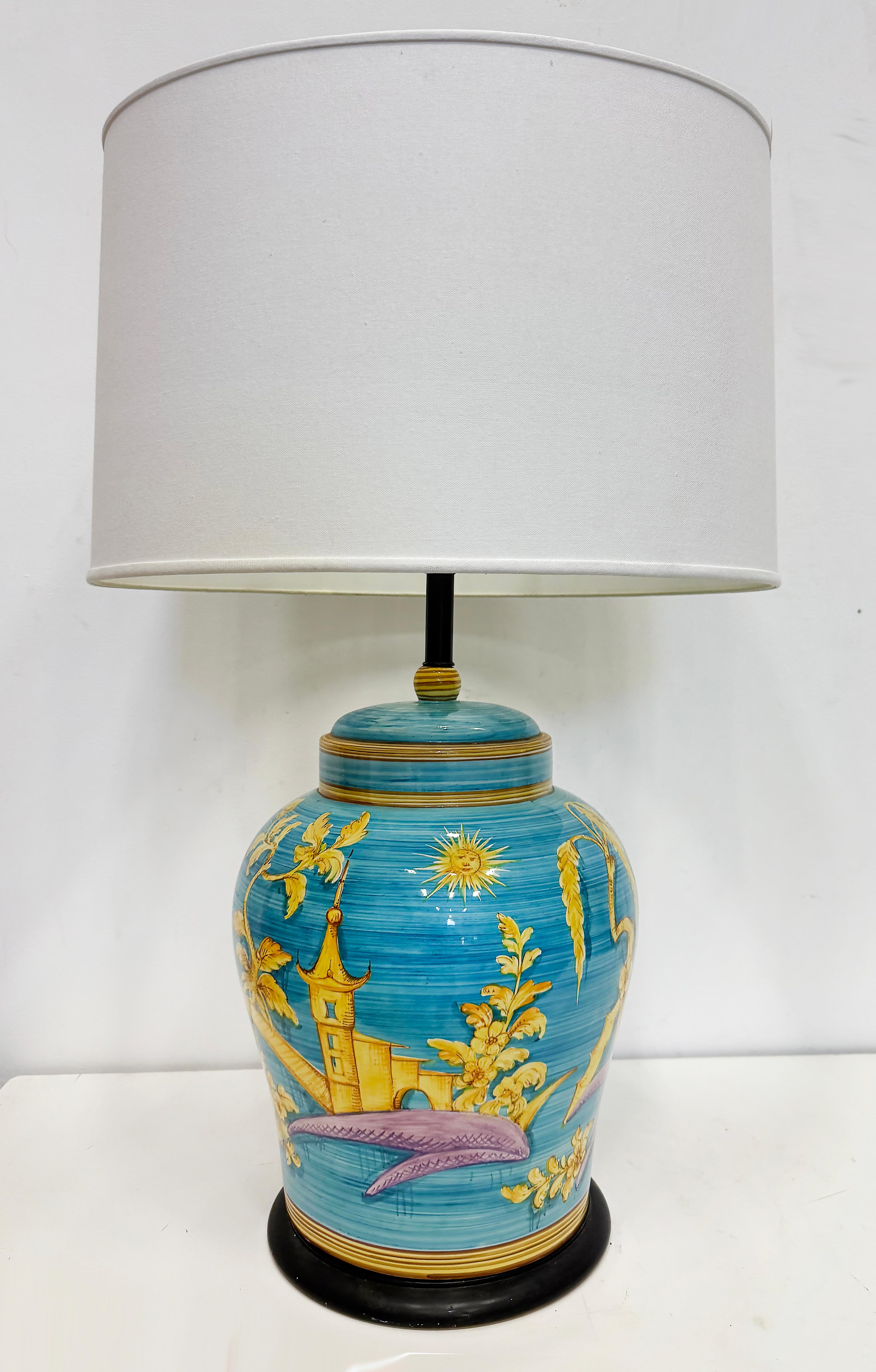 Lampe surdimensionnée en céramique à motif chinois peint à la main circa 1960, Italie en vente 2
