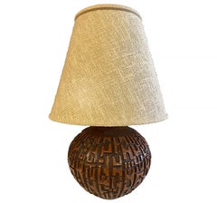 Übergroße Brutalist-Tischlampe aus der Mitte des Jahrhunderts mit Einschnitten