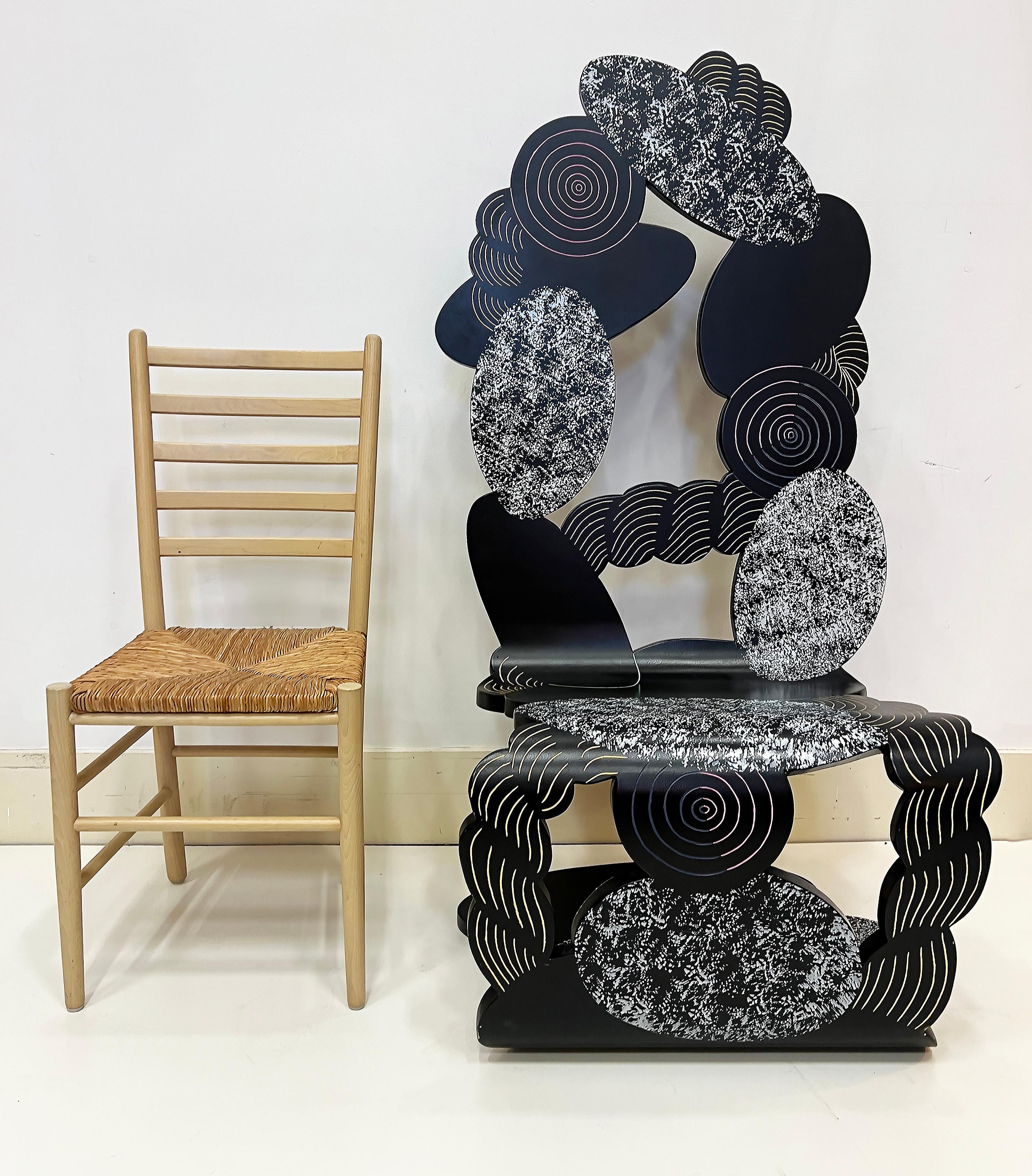 Postmoderne Chaise d'art sculpturale postmoderne d'Alan Siegel datée de83-85 en vente