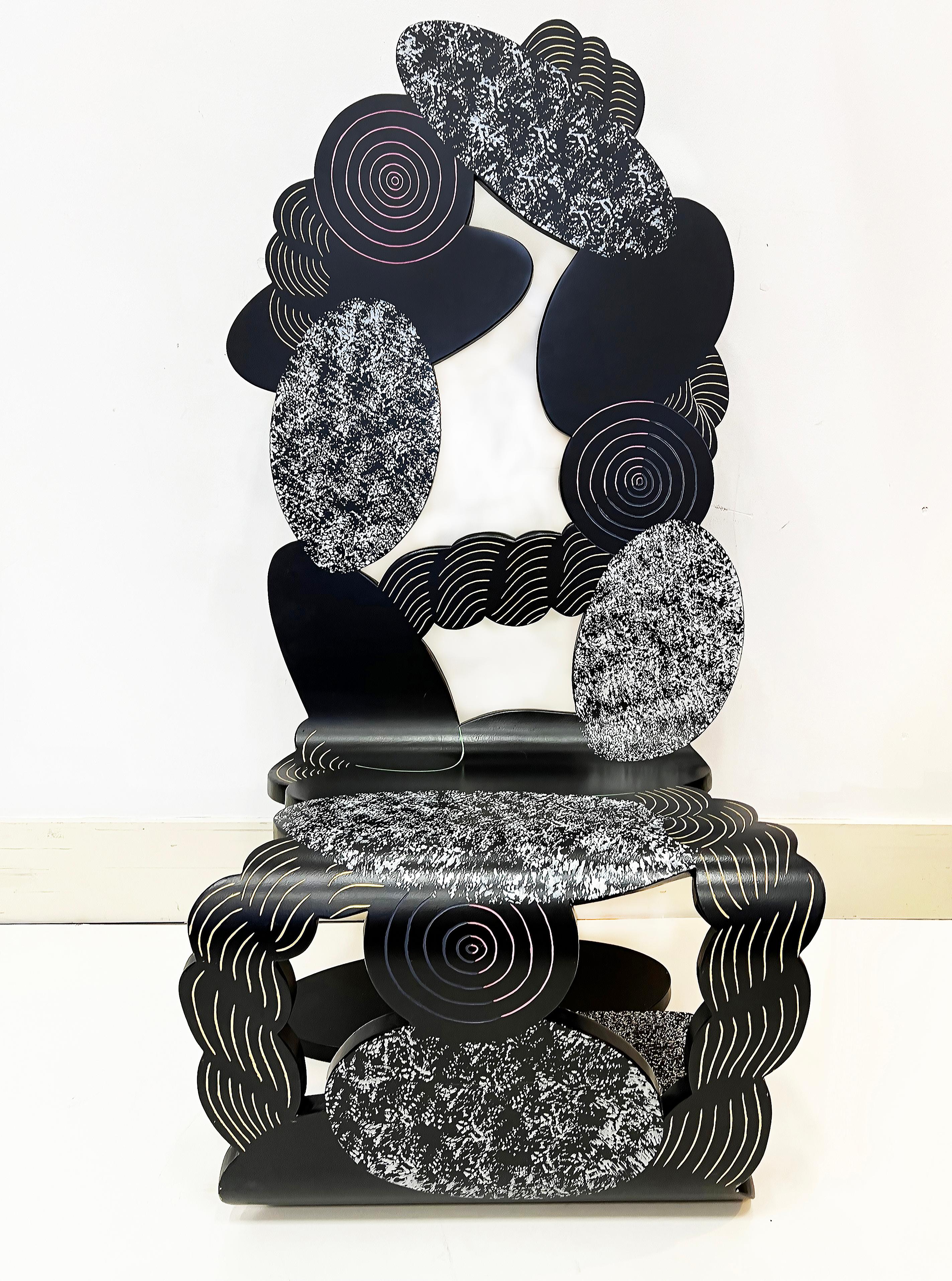 Übergroßer postmoderner skulpturaler Kunststuhl von Alan Siegel aus den Jahren '83-'85 (Handgeschnitzt) im Angebot