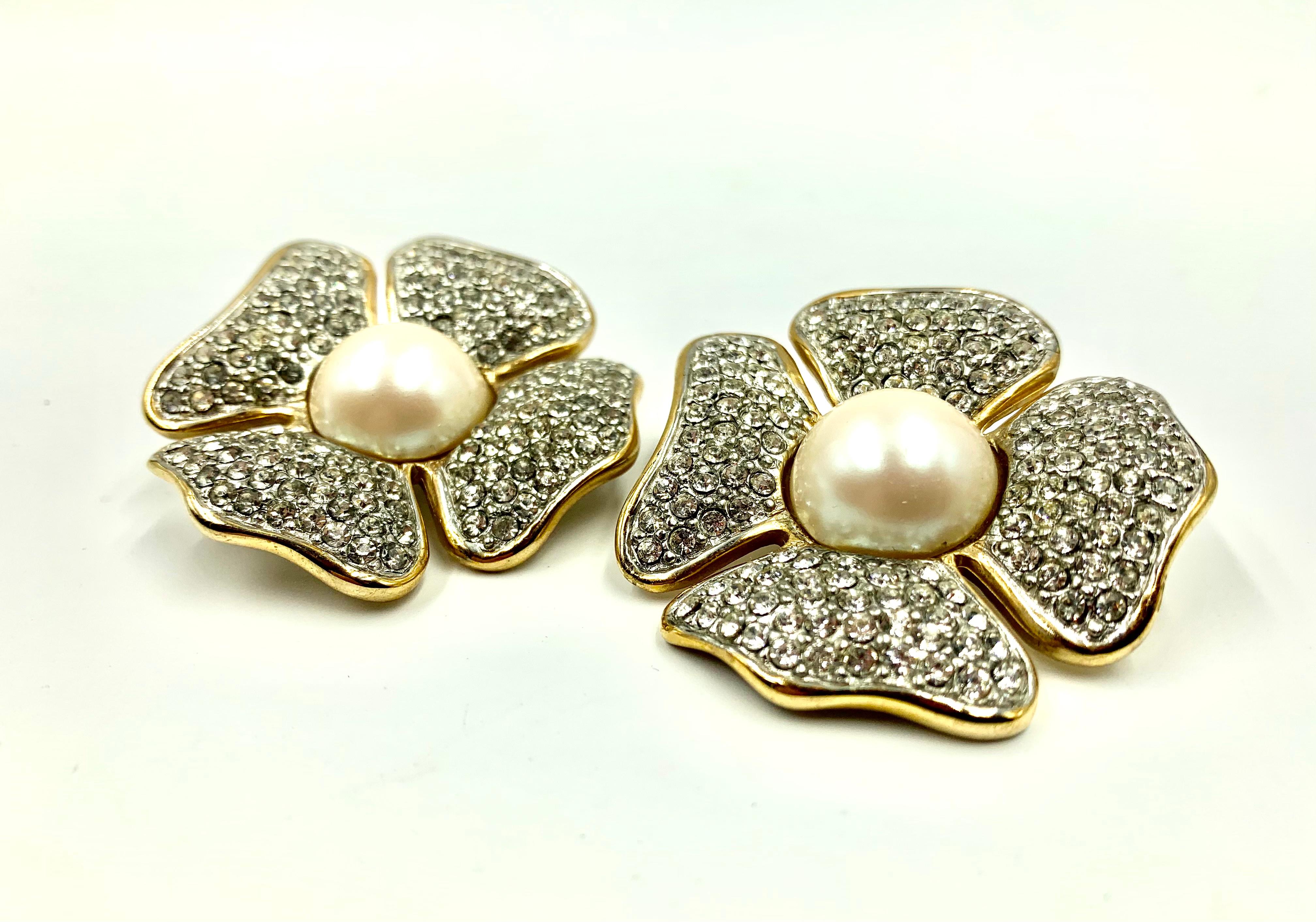 Romantic Oversize 1980s Vintage Valentino Four-Leaf Clover Faux Pearl Crystal Earrings For Sale