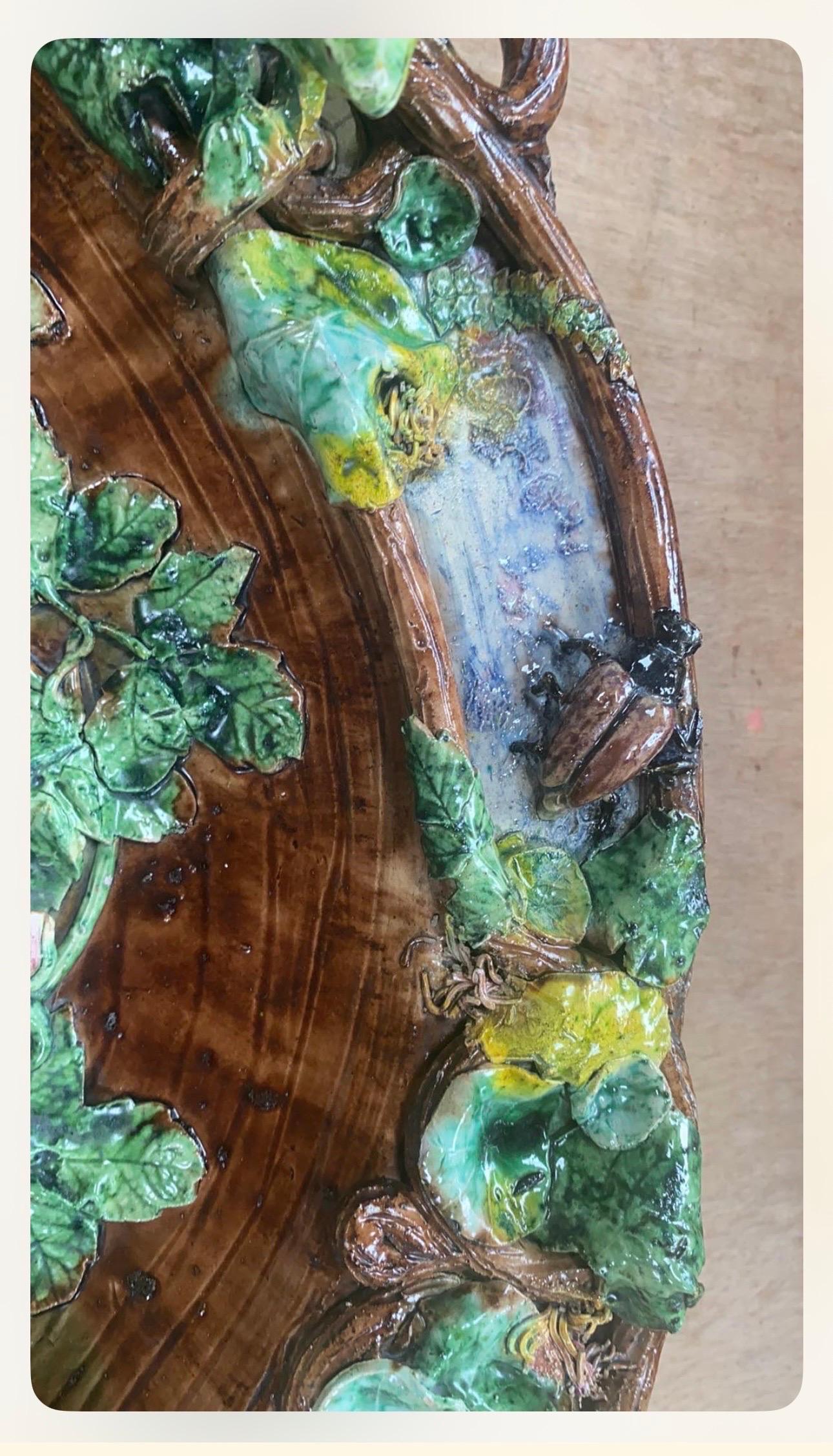 Übergroße Majolika-Palissy-Wandschlangenteller aus dem 19. im Zustand „Gut“ im Angebot in Austin, TX