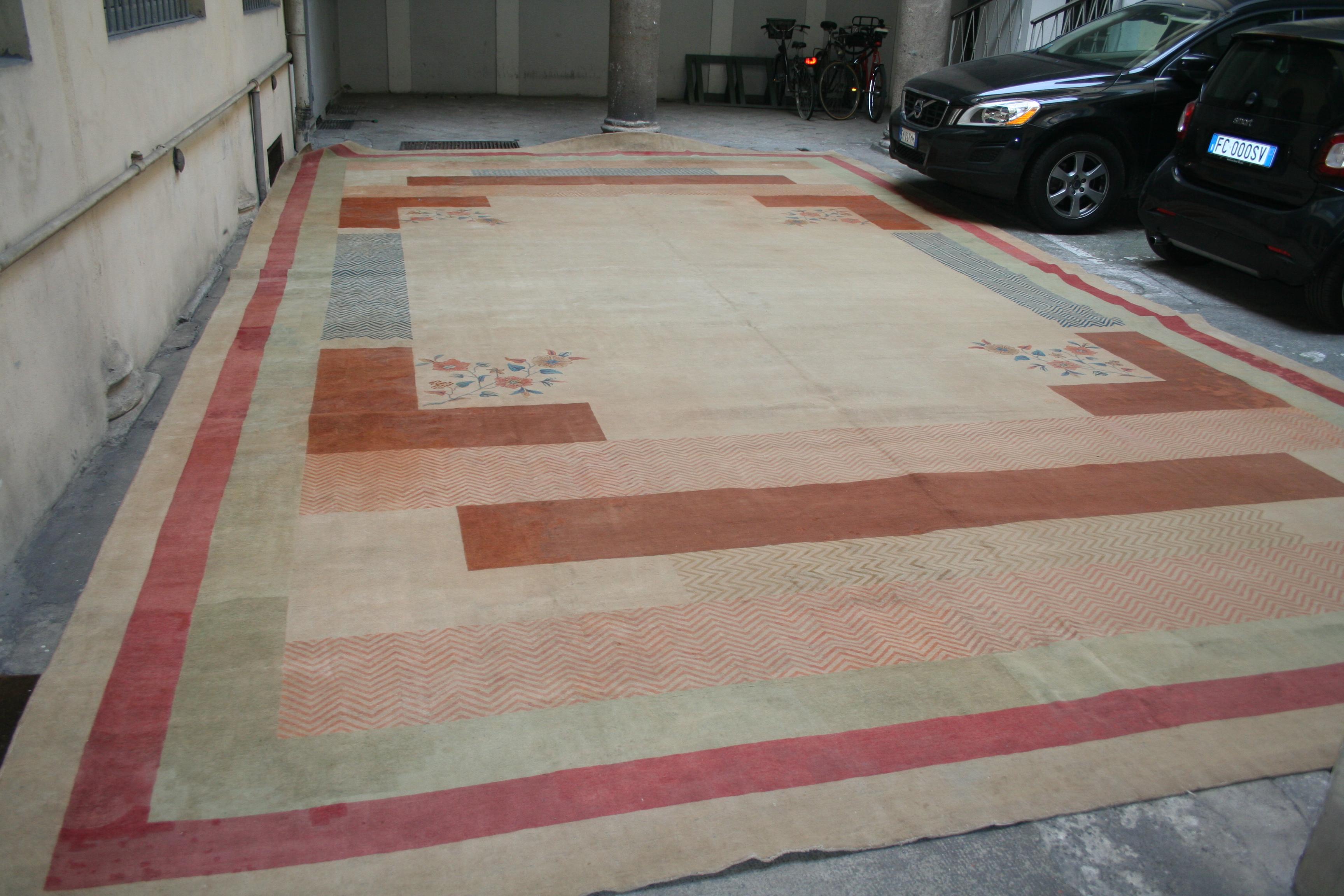 Oversize Antique Art Deco Geometric Rug in the Da Silva Bruhns Style, 1920's For Sale 3
