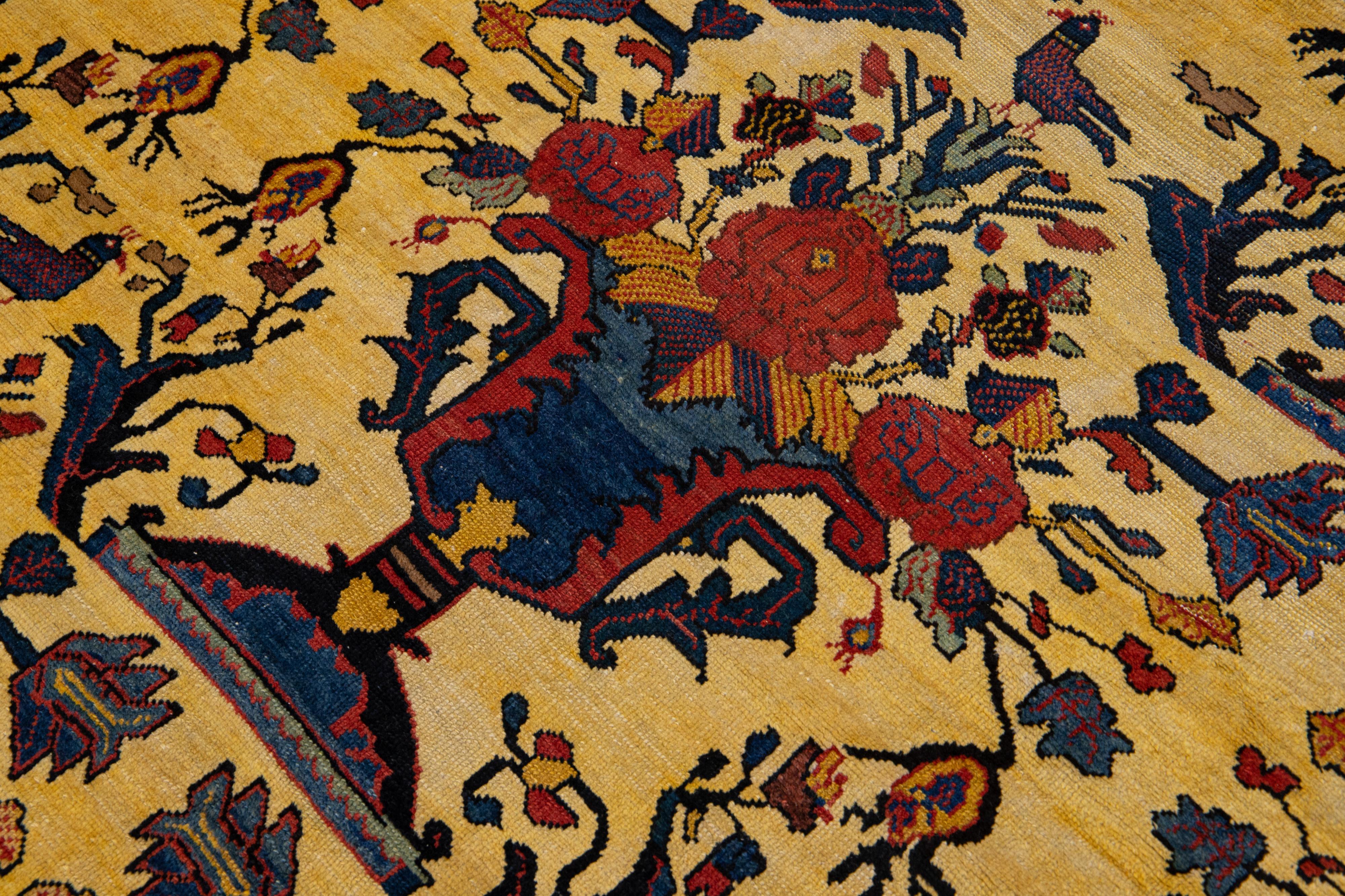 Übergroßer antiker persischer Bakhtiari-Teppich aus gelber Wolle mit Allover-Motiv, handgefertigt im Angebot 4