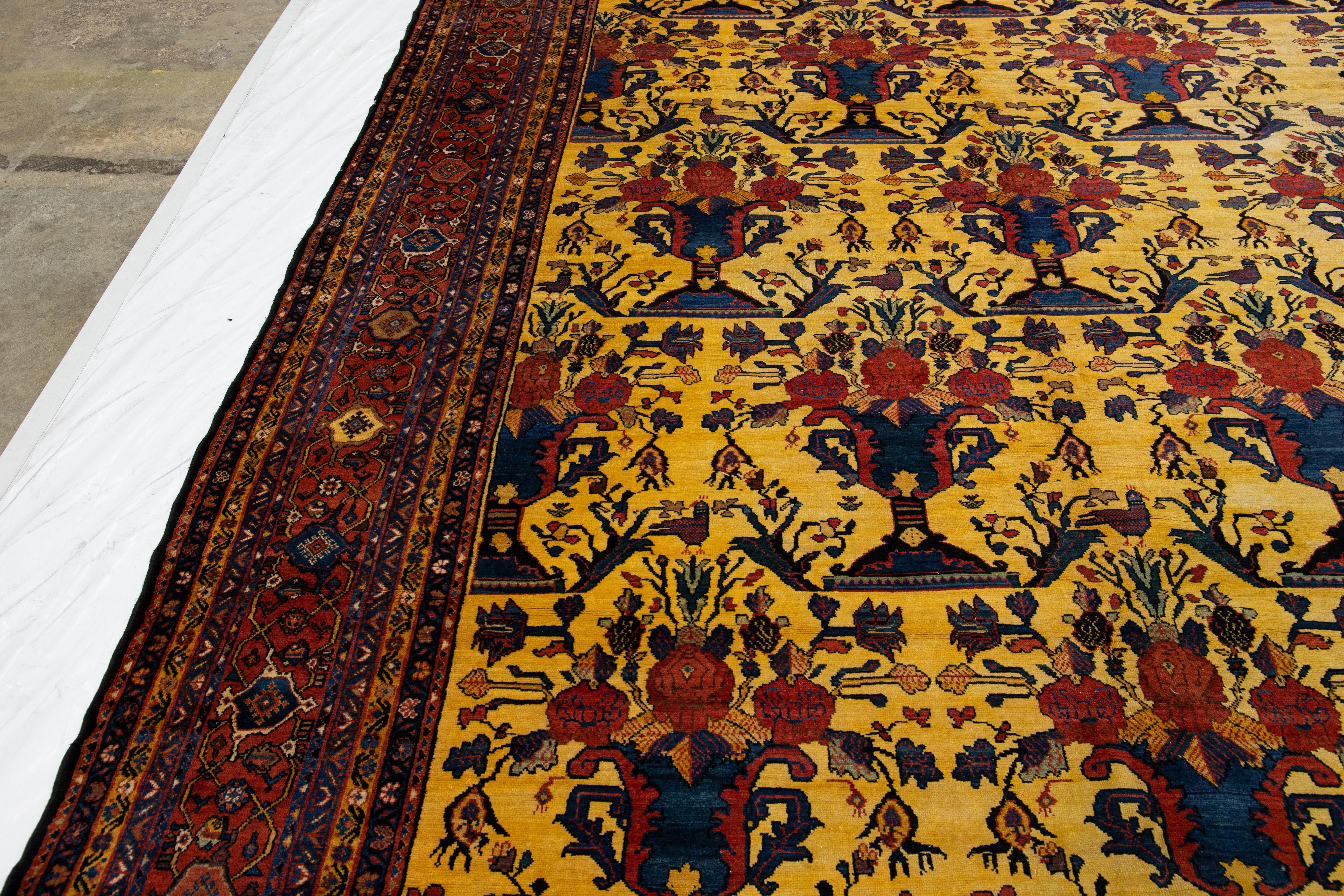 Übergroßer antiker persischer Bakhtiari-Teppich aus gelber Wolle mit Allover-Motiv, handgefertigt im Angebot 6
