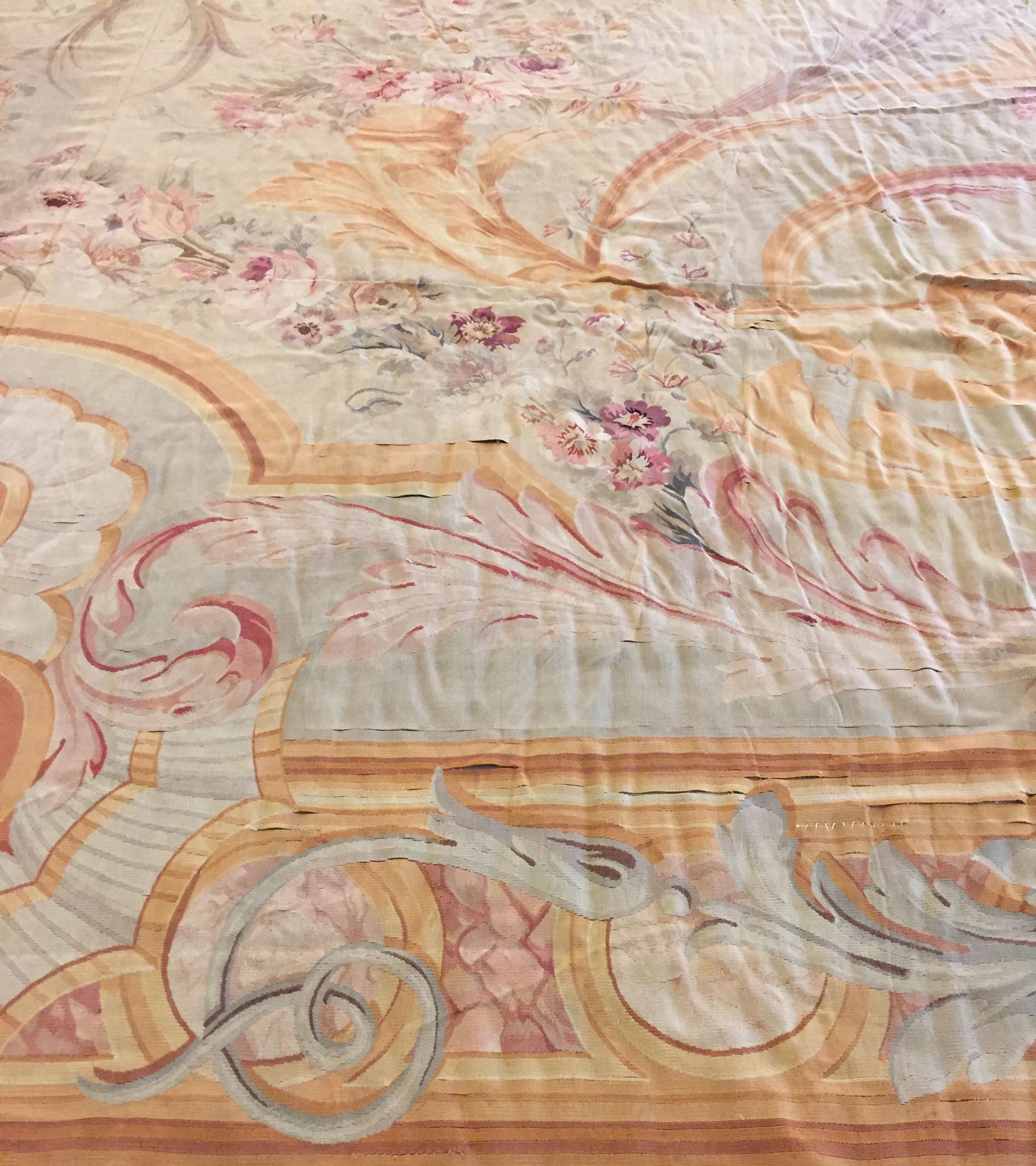 XIXe siècle Grand tapis d'Aubusson français ancien, vers 1890  21' x 32' en vente
