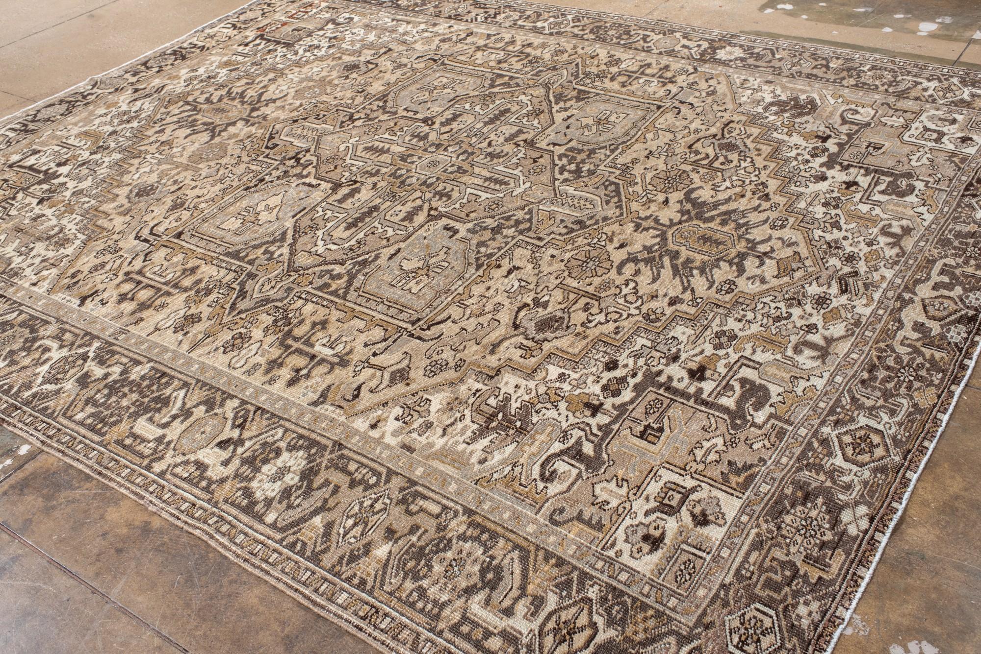 20th Century Oversize Antique Heriz Rug in Neutral Tones For Sale