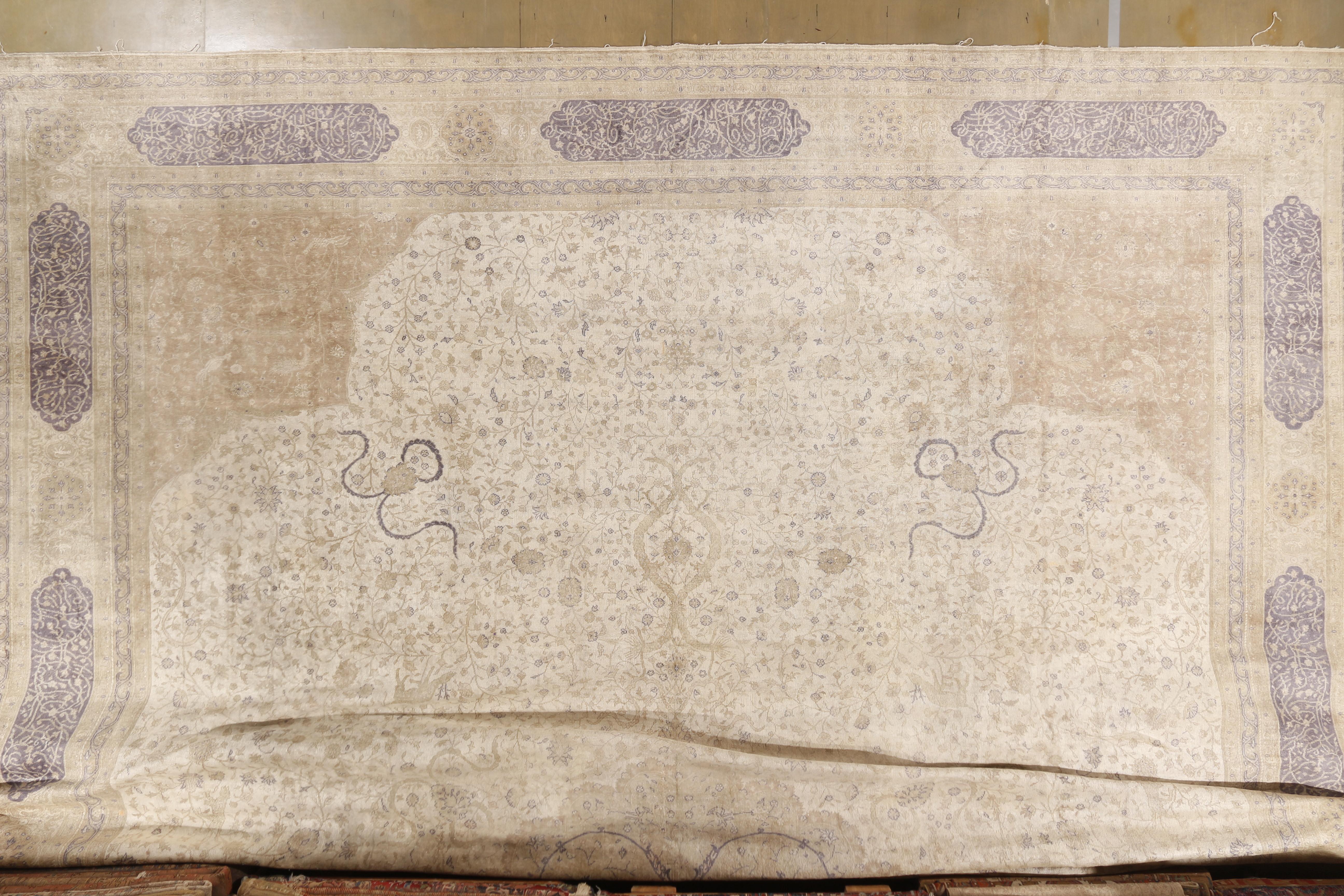 Antiker elfenbeinfarbener türkischer Sivas-Teppich in Übergröße, 20'2 x 28' (Wolle) im Angebot