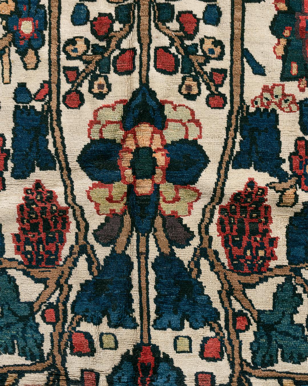 Oversize Antique Persian Baktiari Rug, circa 1890  12' x 18'10 For Sale 2