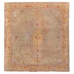 Grand tapis carré antique turc Oushak, circa 1900 19'3 x 20' Size
