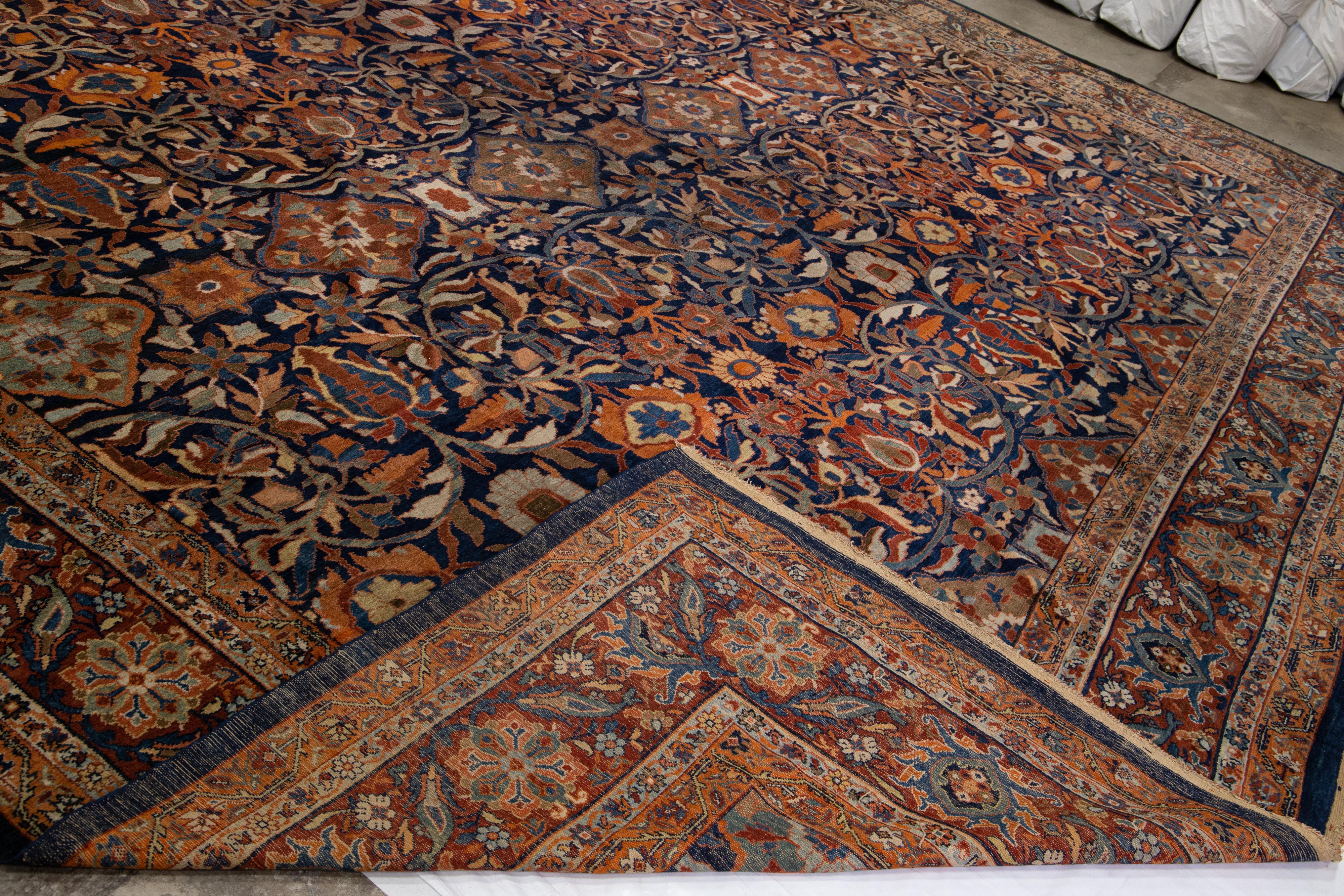 Antiker, mehrfarbiger, handgefertigter, geblümter Sultanabad-Teppich aus persischer Wolle in Übergröße im Angebot 4