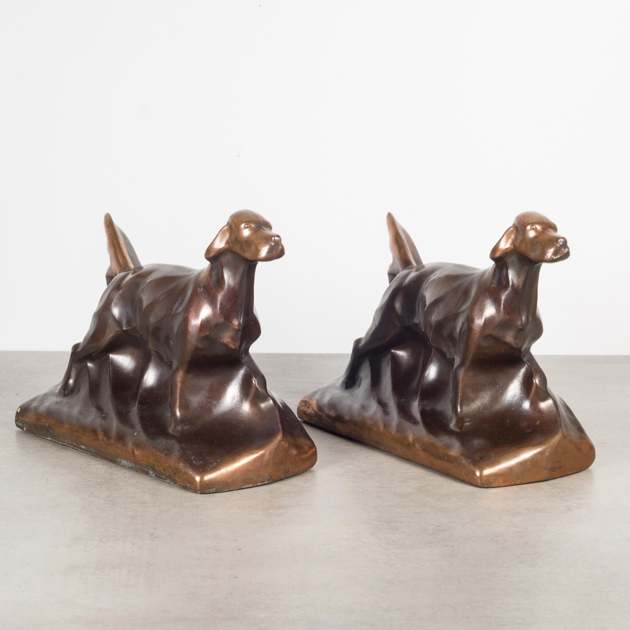 ABOUT

An oversized pair of Art Deco bronze and copper plated Irish Setter bookends with original felt on the bottom.

 CREATOR Unknown.
 DATE OF MANUFACTURE c.1930-1940.
 MATERIALS AND TECHNIQUES Copper/Bronze Finish, Felt
 CONDITION Good.