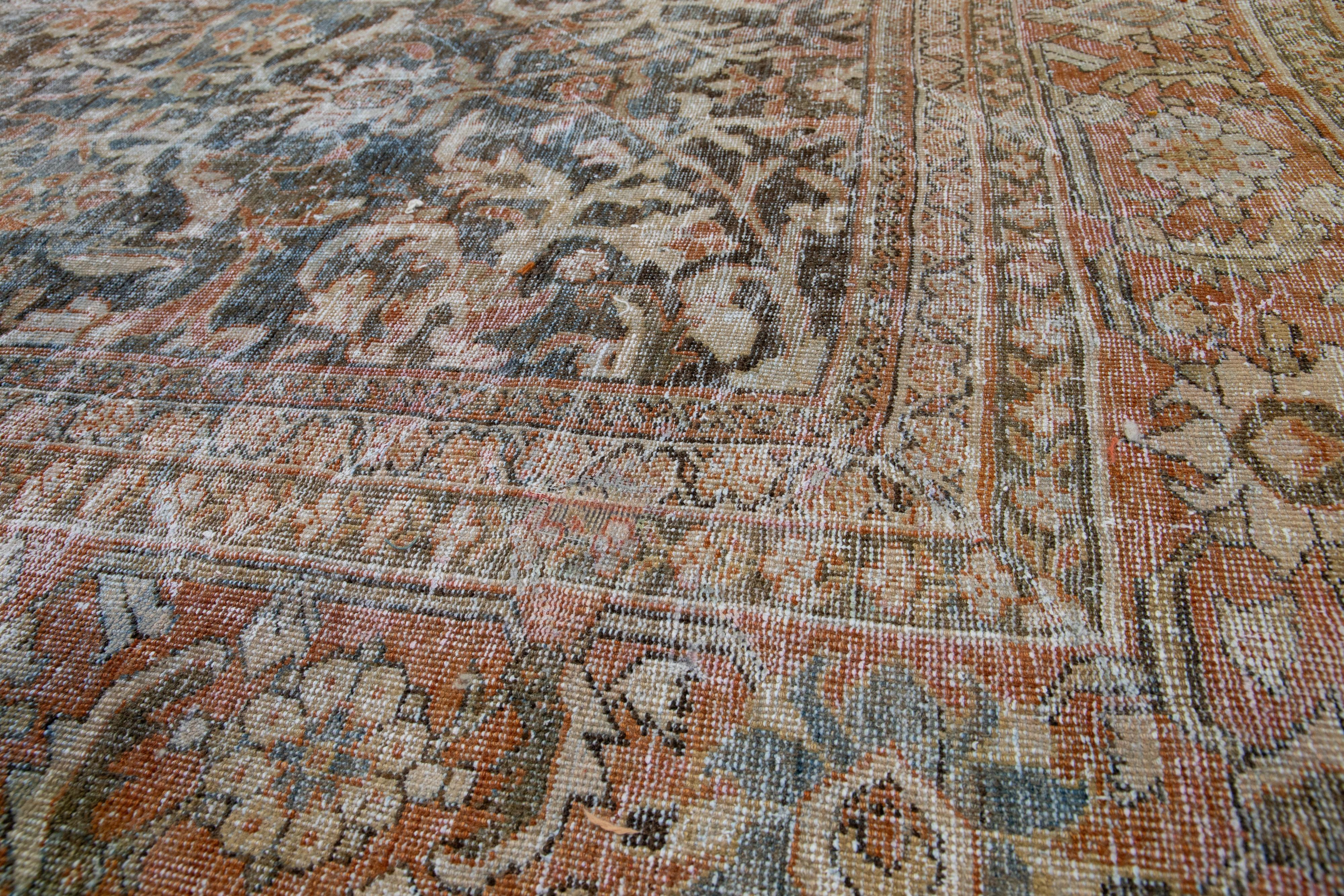 Blauer persischer antiker Mahal-Wollteppich in Übergröße mit Allover-Motiv im Angebot 1