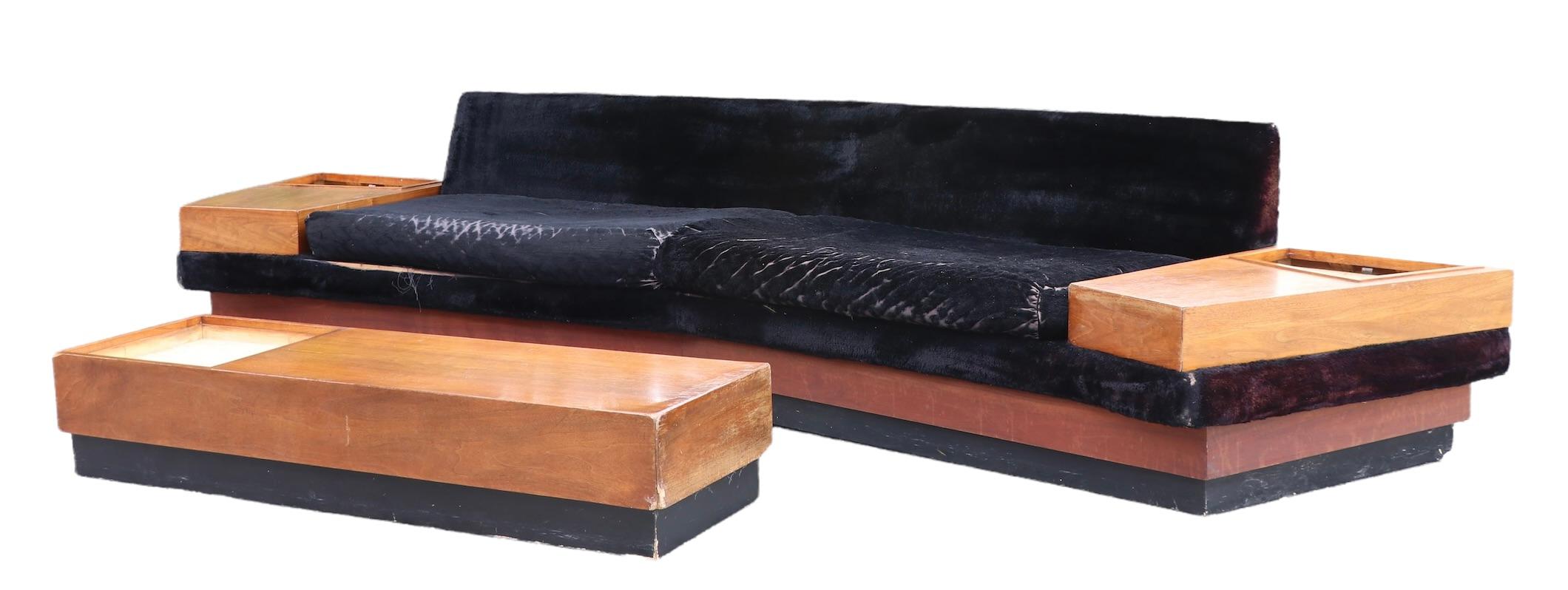 Oversize Boomerang Sofa by Adrian Pearsall 11