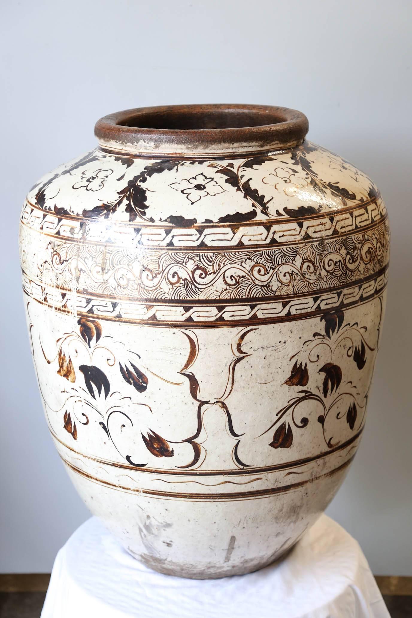 Painted Over sized Chinese Ming Dynasty Cizhou Ware Ceramic Jar