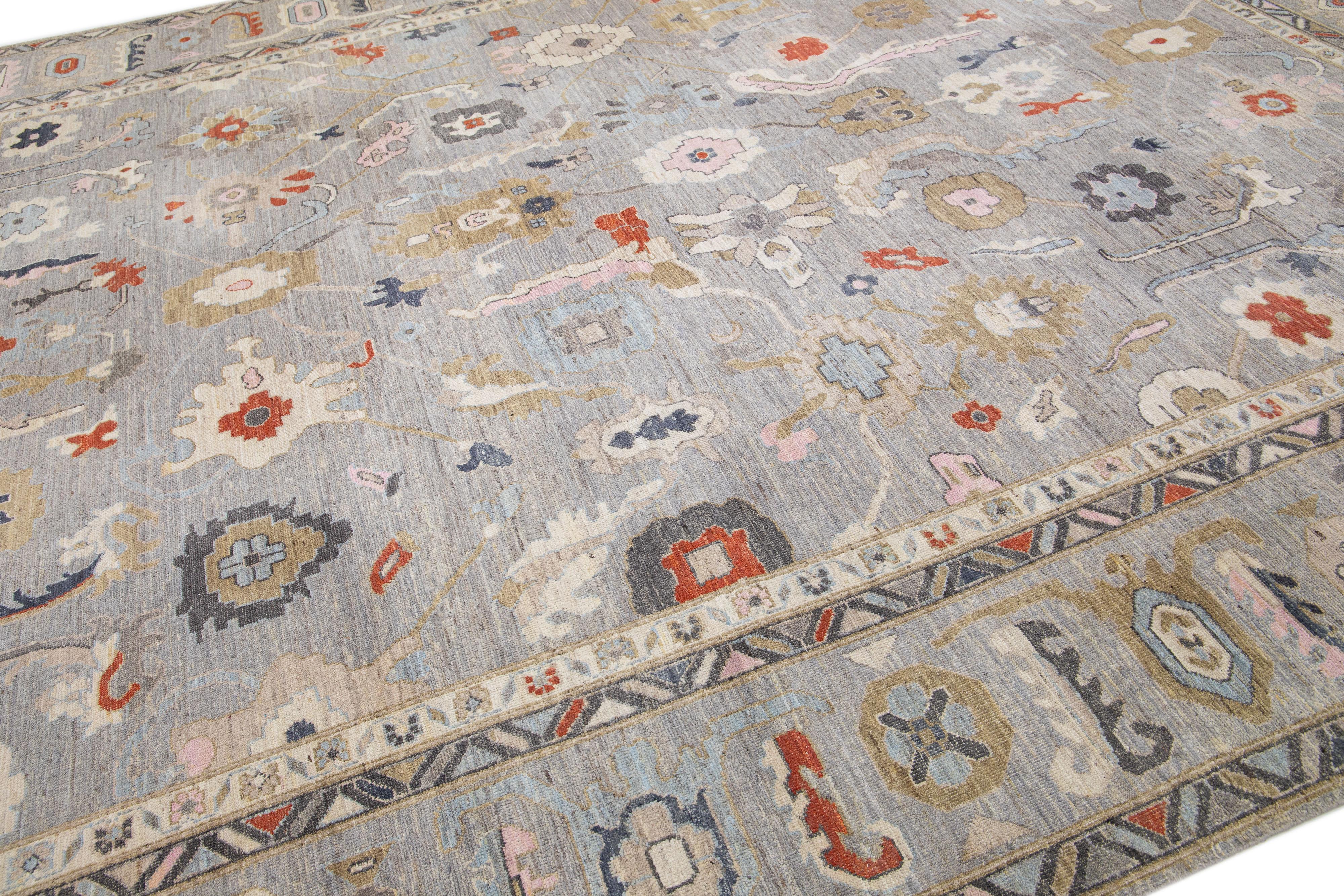 Persian 1960s Oversize Sultanabad Gray Wool Rug With Allover Motif For Sale