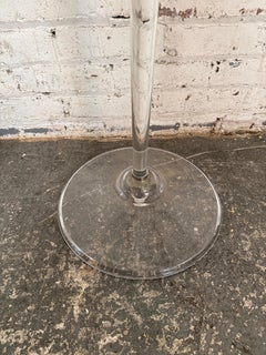 Übergroße Martini-Glas-Vase aus Kunststoff