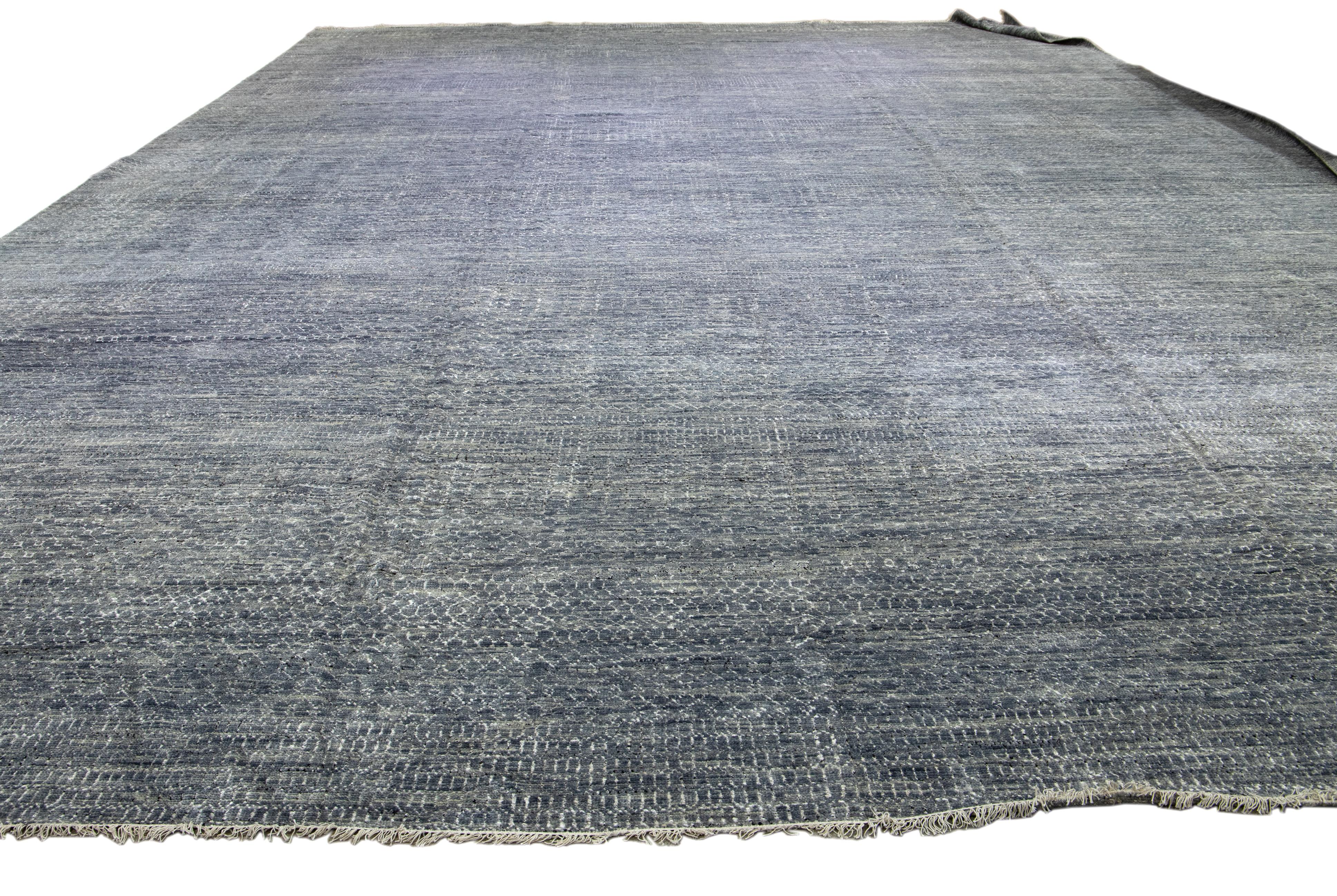 Contemporary Oversize Modern Indian  Wool Rug Allover Geometric In Gray For Sale