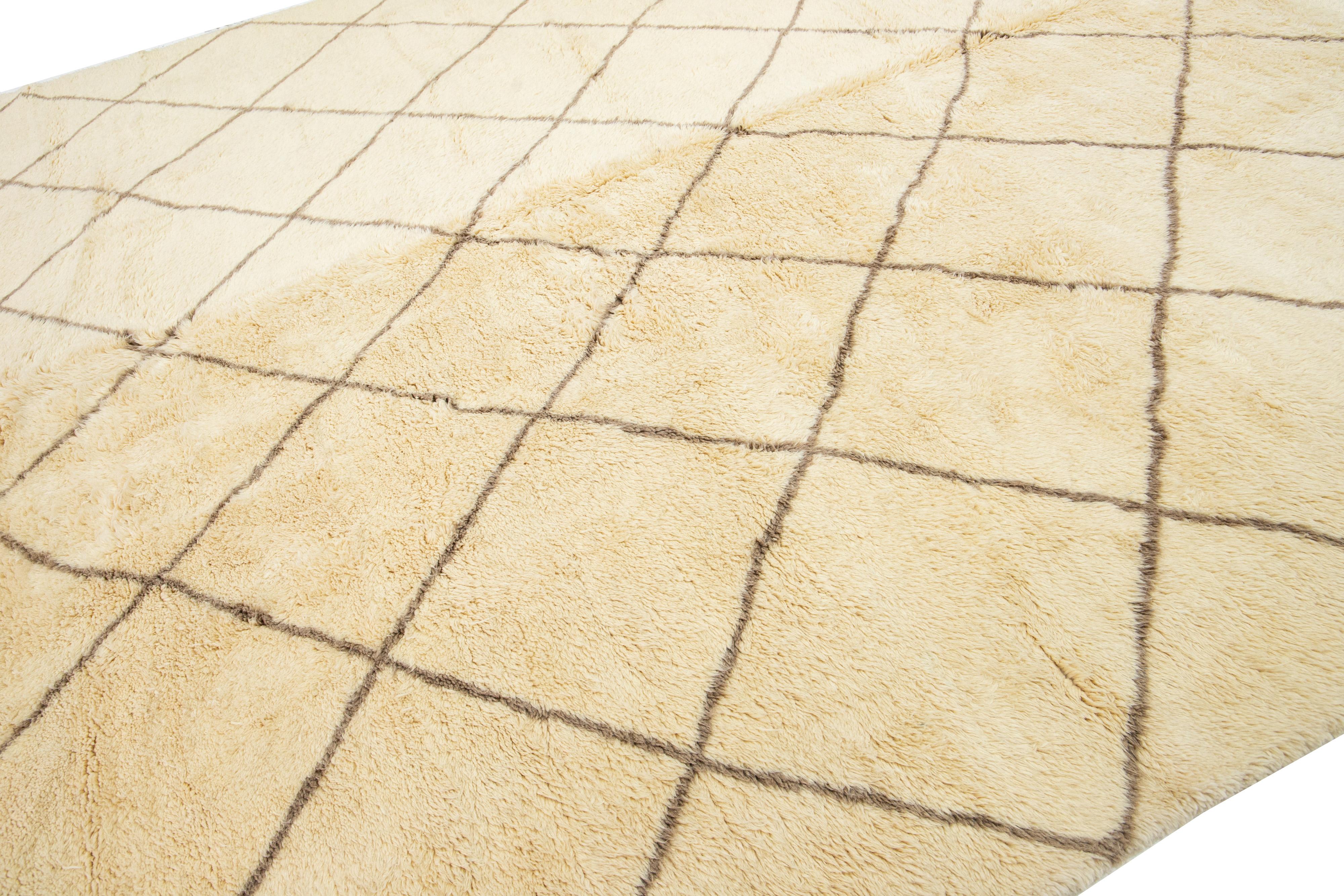 Contemporary Oversize Modern Ivory Wool Rug Moroccan Style With Geometric Pattern For Sale